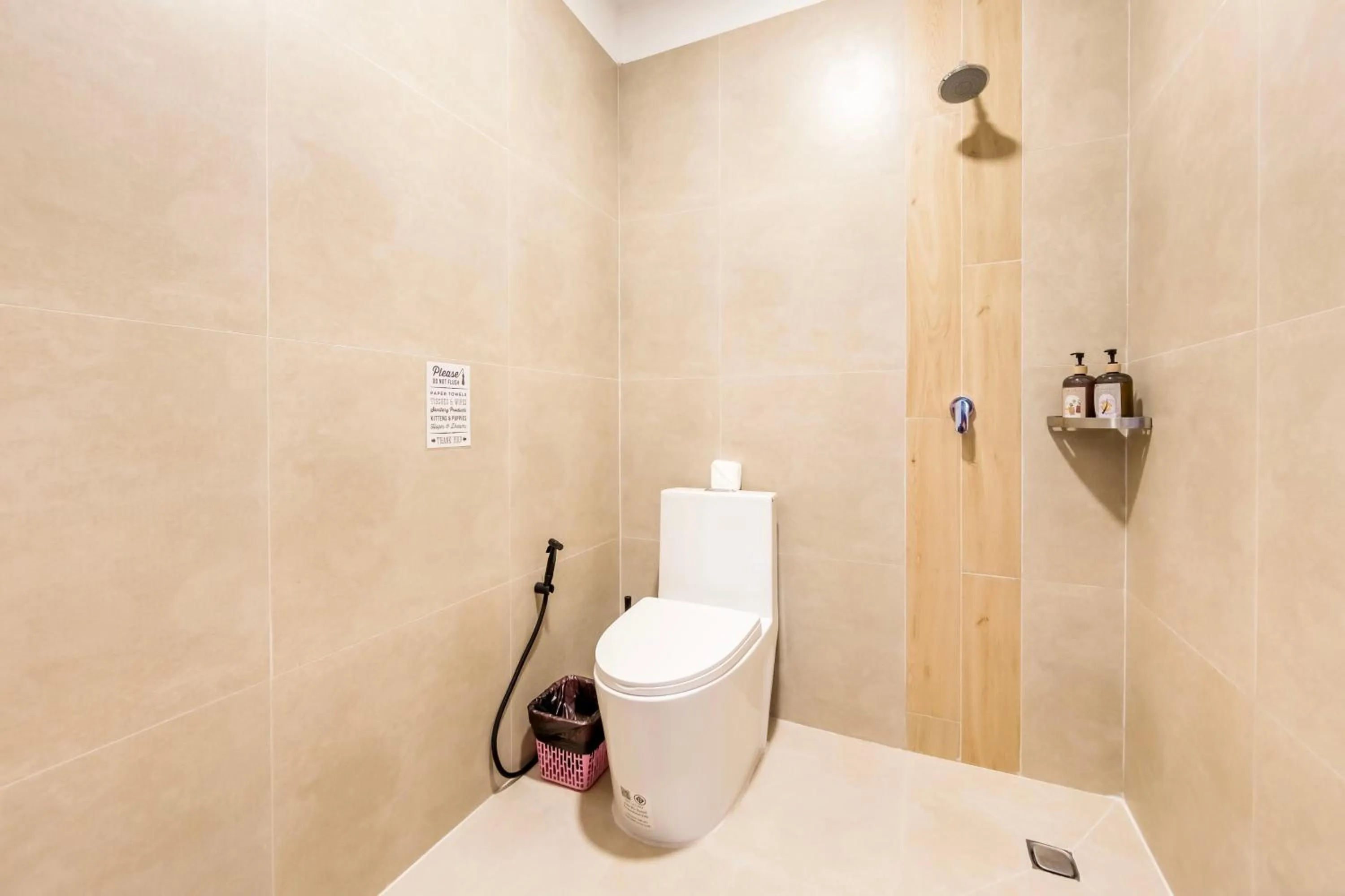 Shower in Infinity Guesthouse