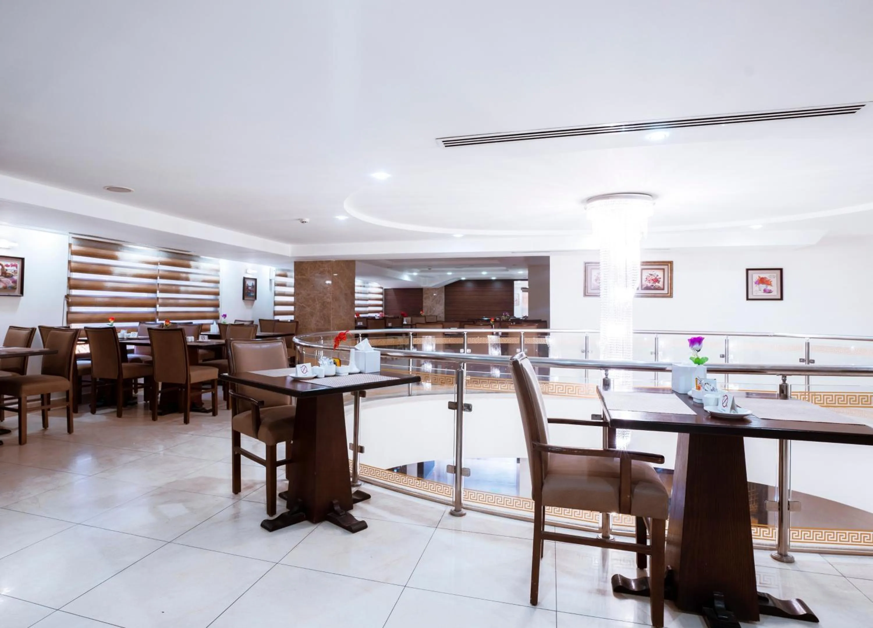 Restaurant/places to eat in Rawa Luxury Hotel Suites