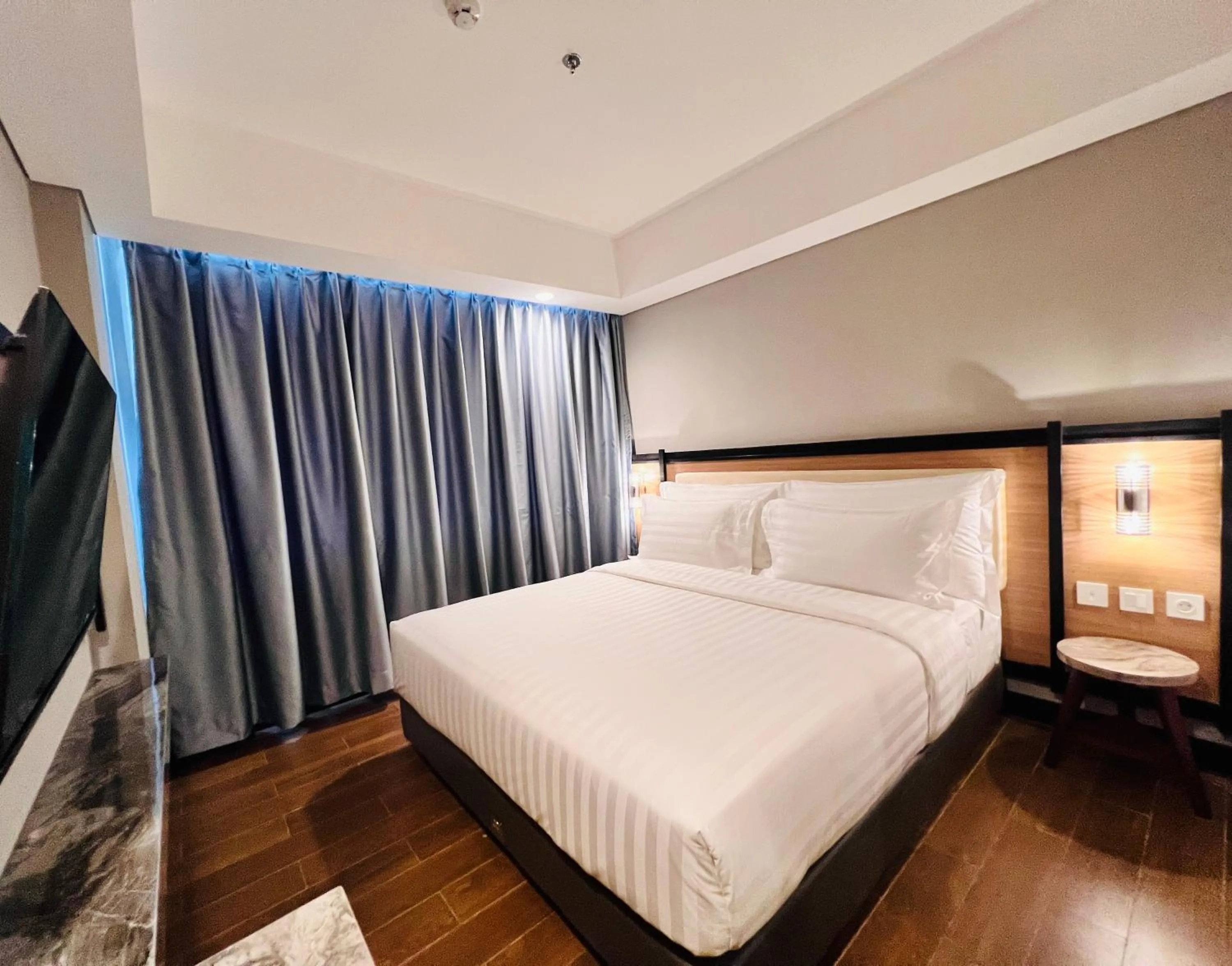 Bedroom, Bed in d'primahotel Airport Sultan Hasanuddin Makassar