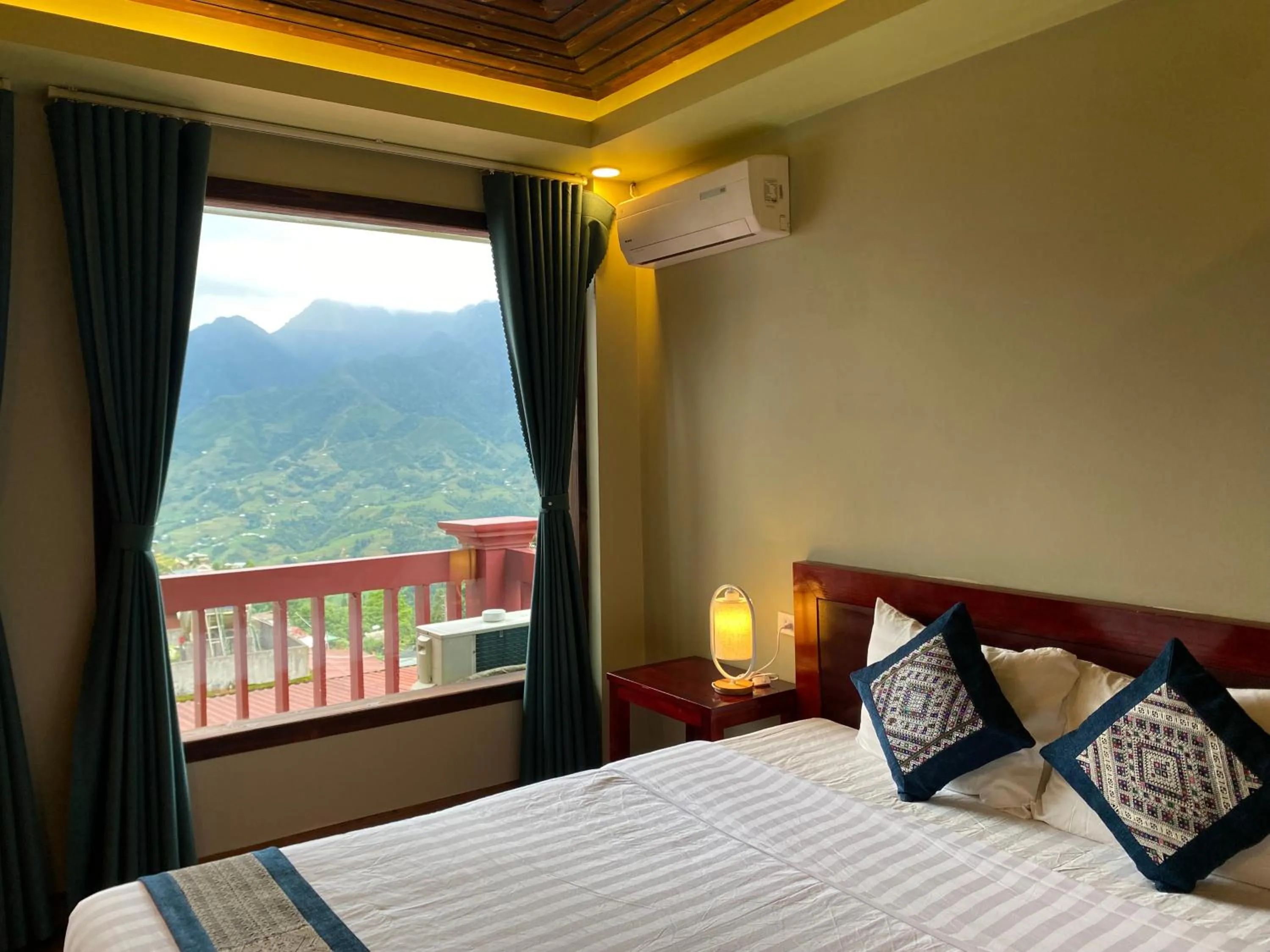 Bed in Botanic Sapa Hotel