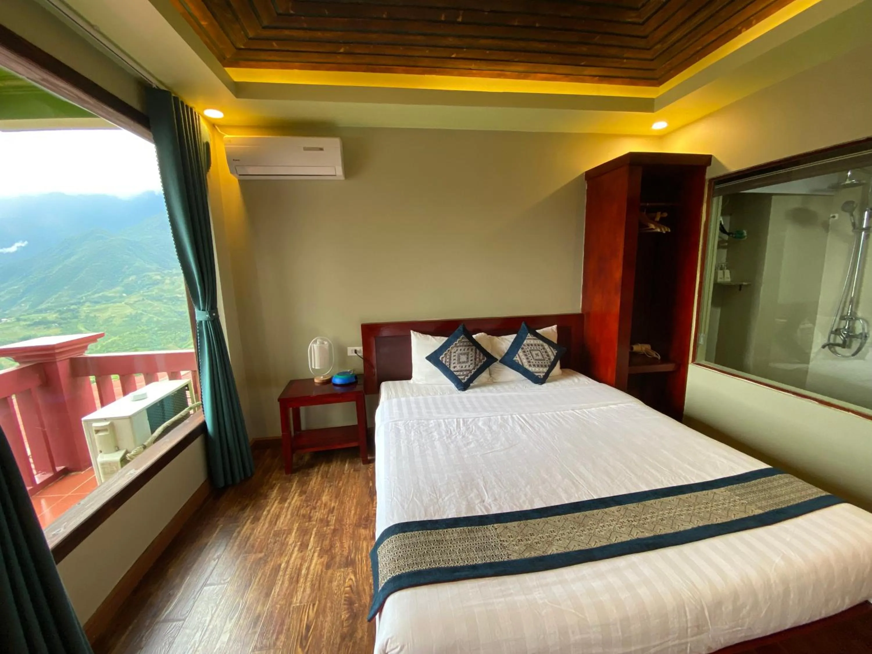 Photo of the whole room, Bed in Botanic Sapa Hotel