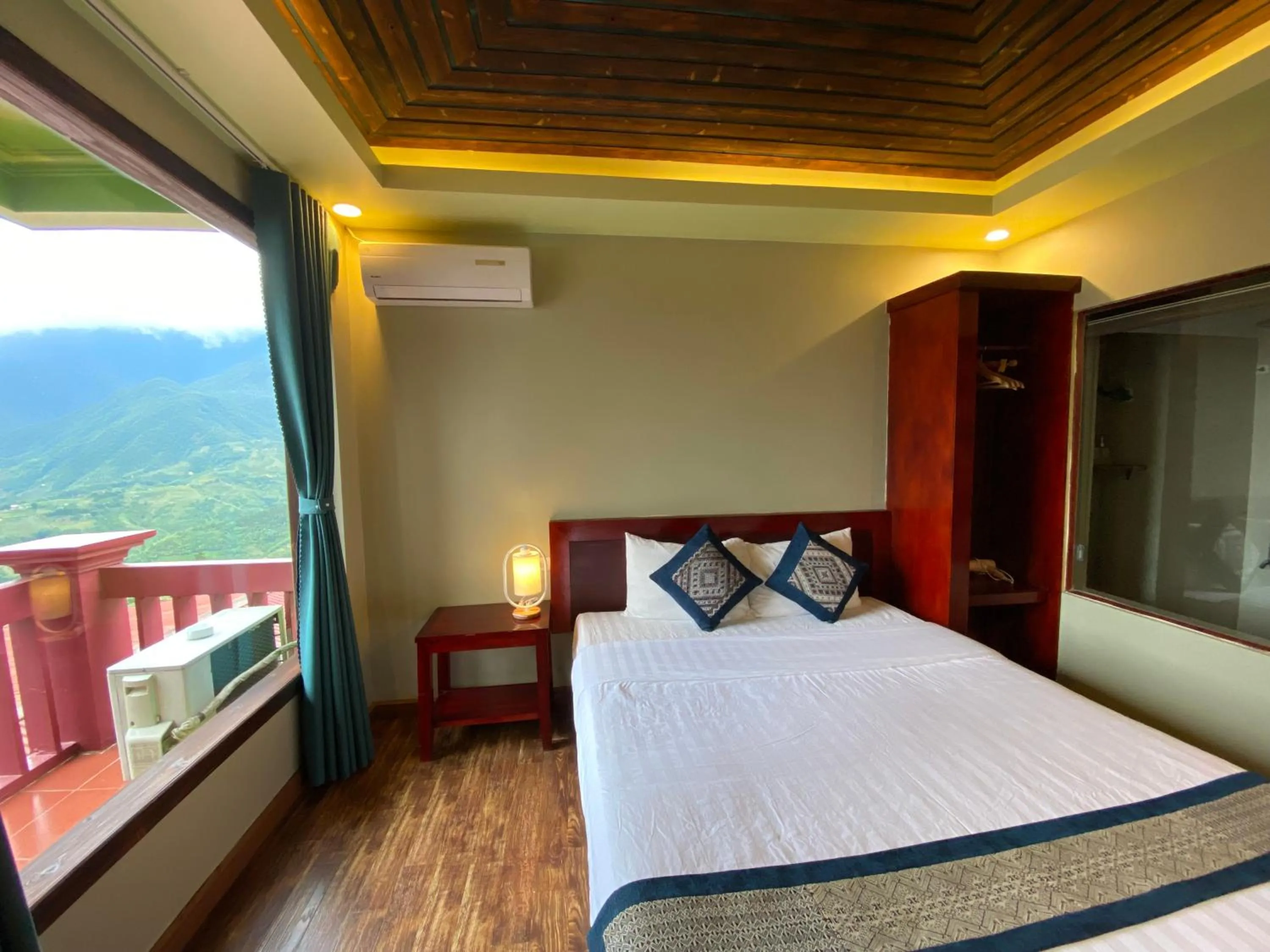Natural landscape, Bed in Botanic Sapa Hotel
