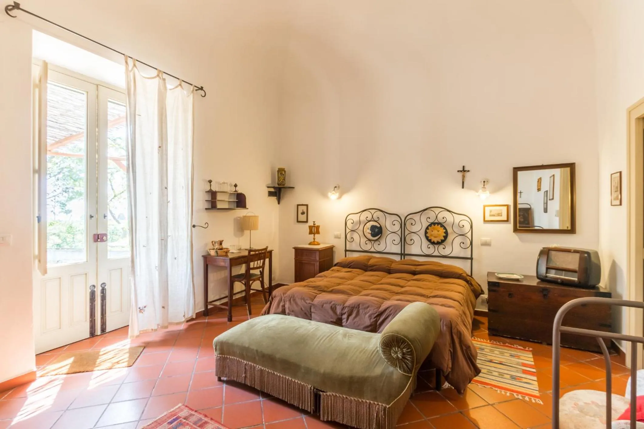 Photo of the whole room, Bed in Etna B&B La casa di Pippinitto