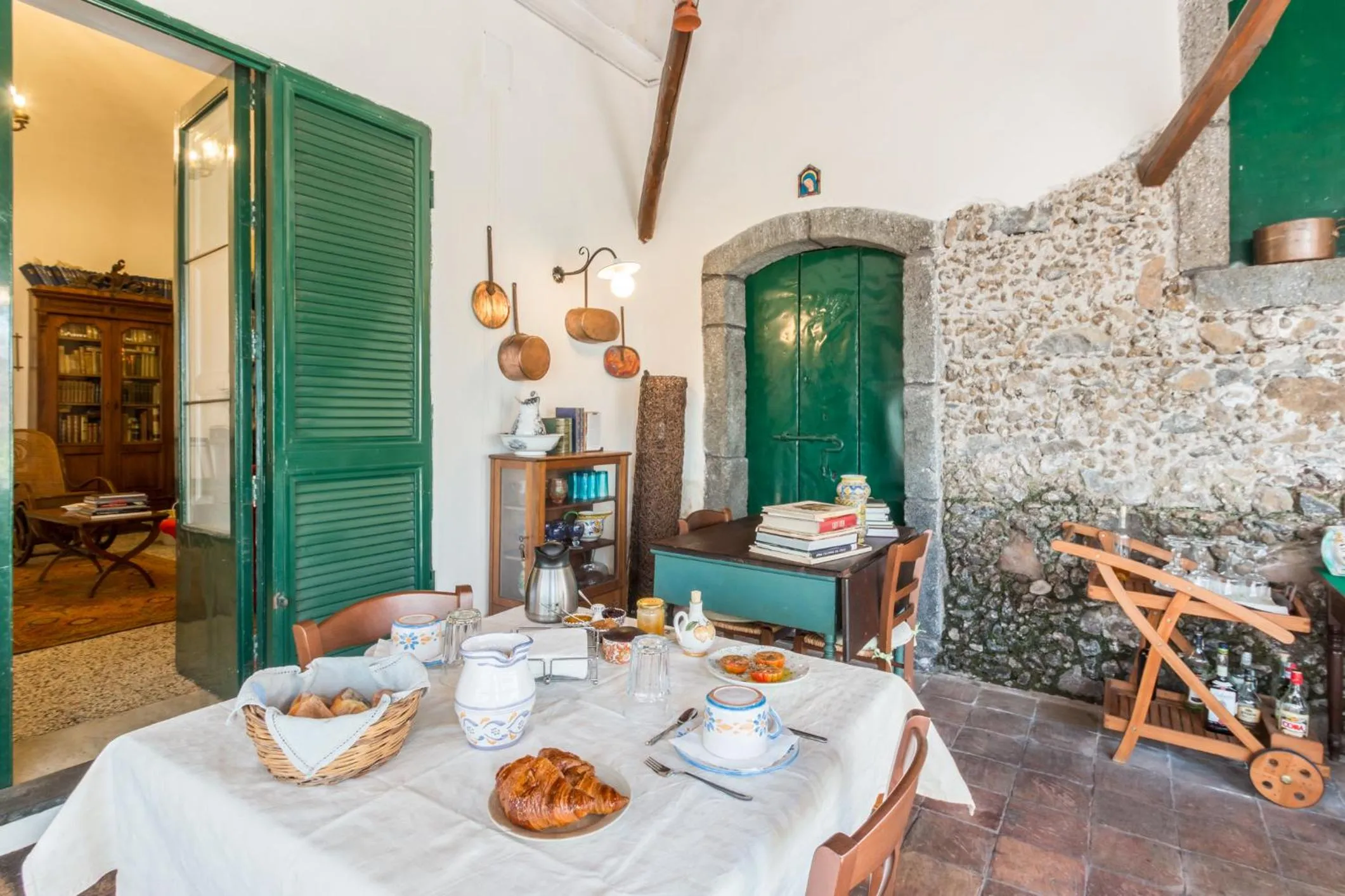 Breakfast in Etna B&B La casa di Pippinitto