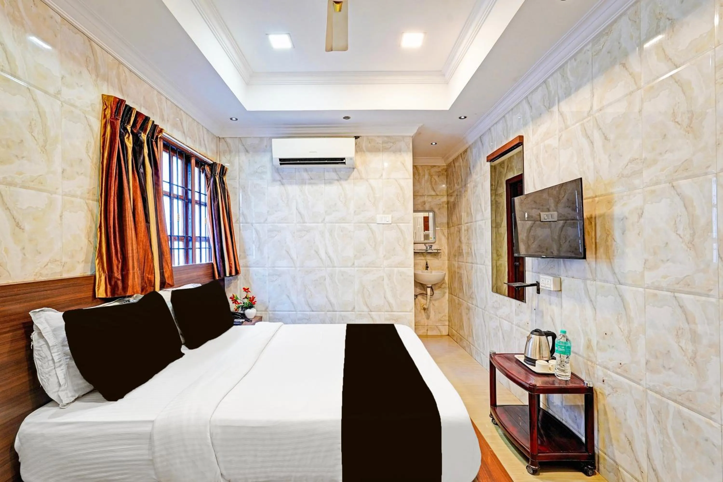 Bed in Super Hotel O Triplicane formerly Park Royal