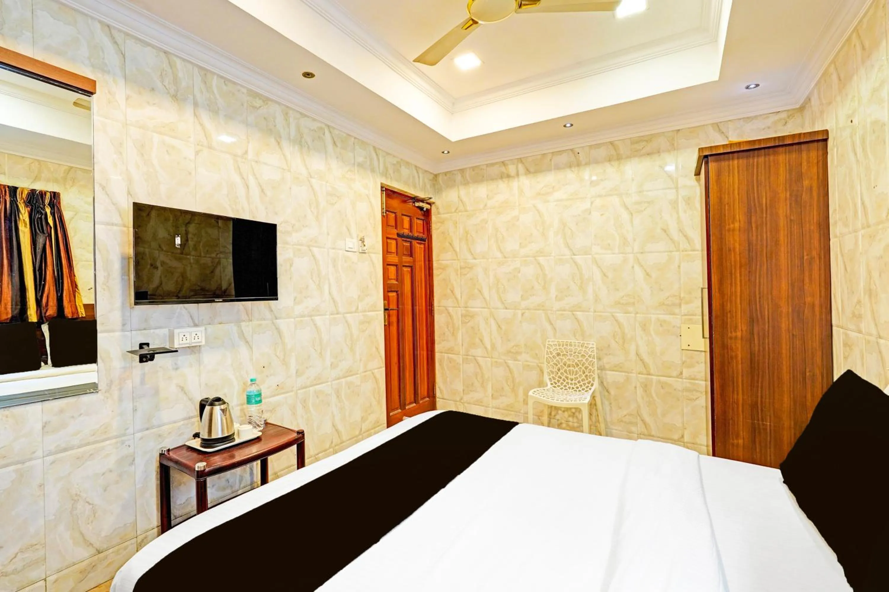 Bedroom, Bed in Super Hotel O Triplicane formerly Park Royal