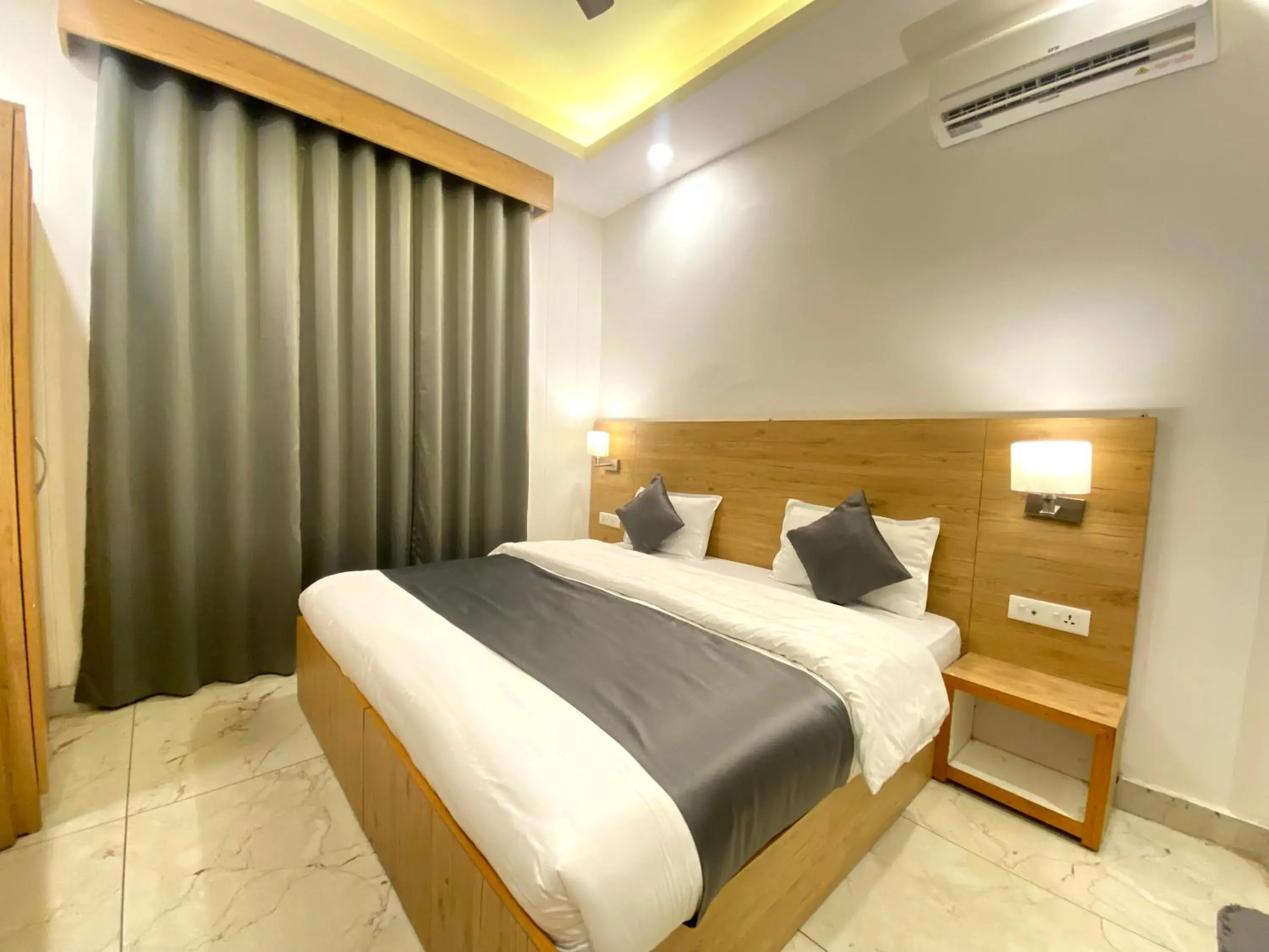 Triple Room in Sonu Guesthouse & Hostel, Rishikesh Triple Room in Sonu Guesthouse & Hostel, Rishikesh