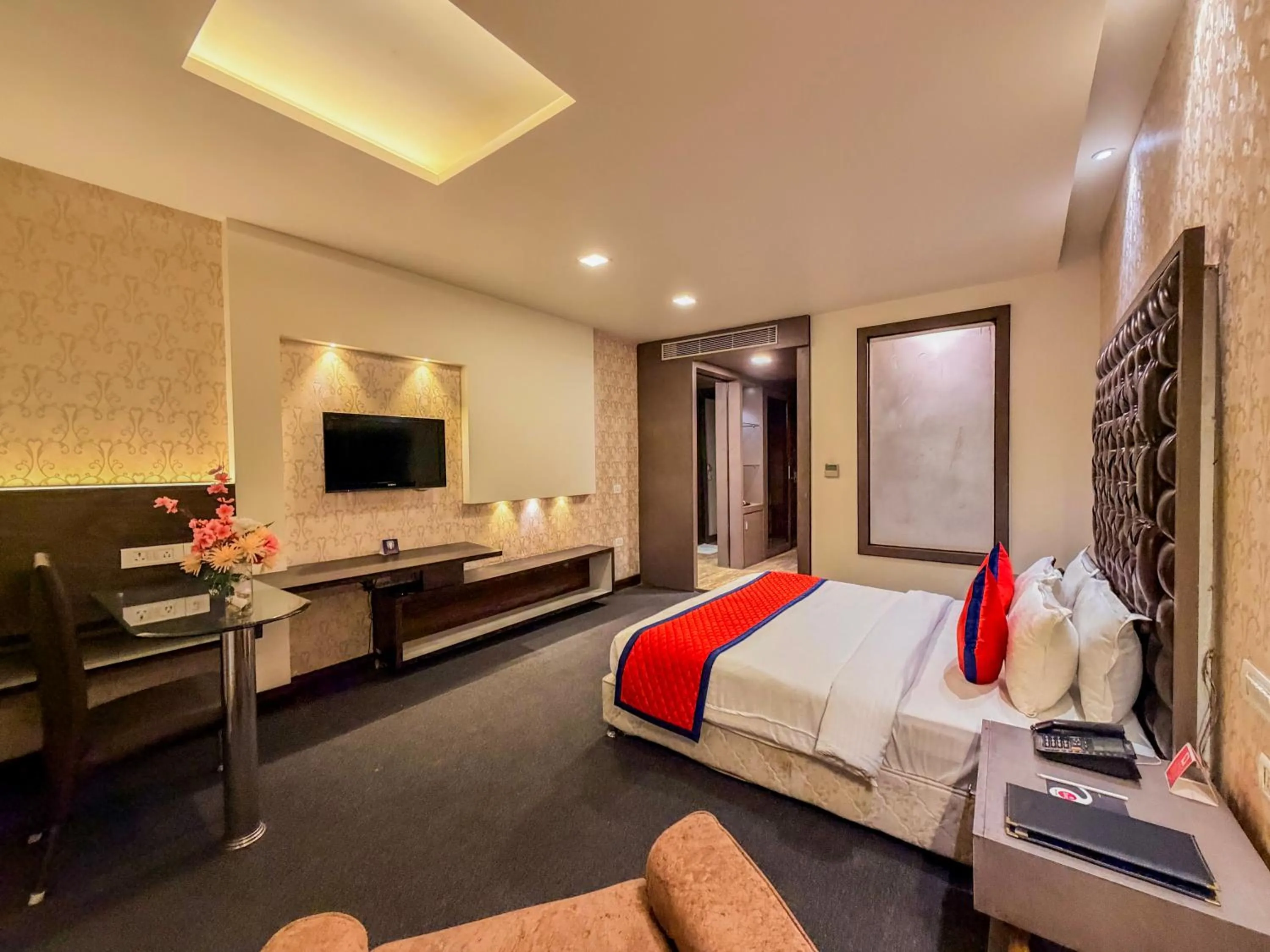 Bed in Spree Hotel Meerut