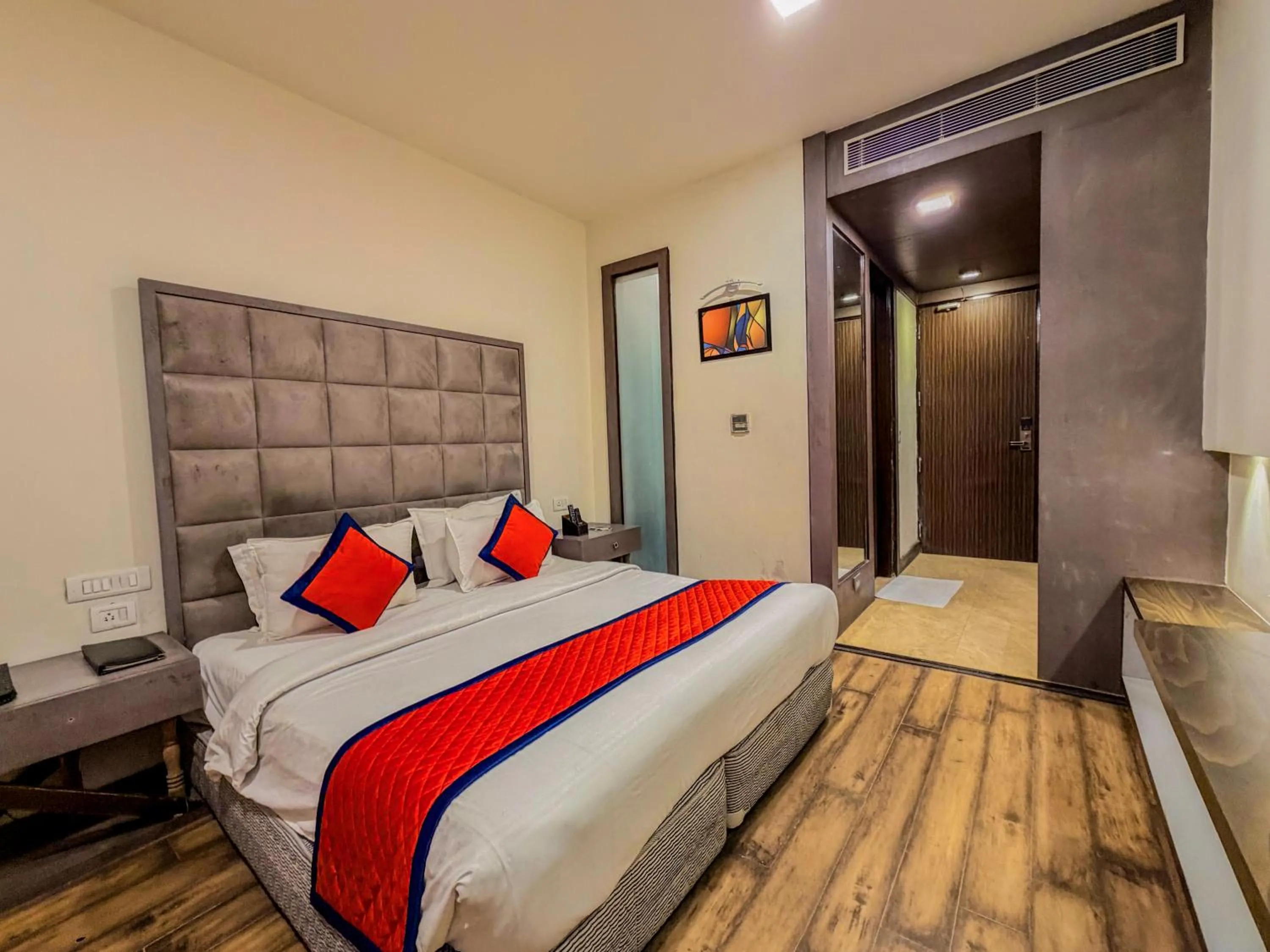 Bed in Spree Hotel Meerut