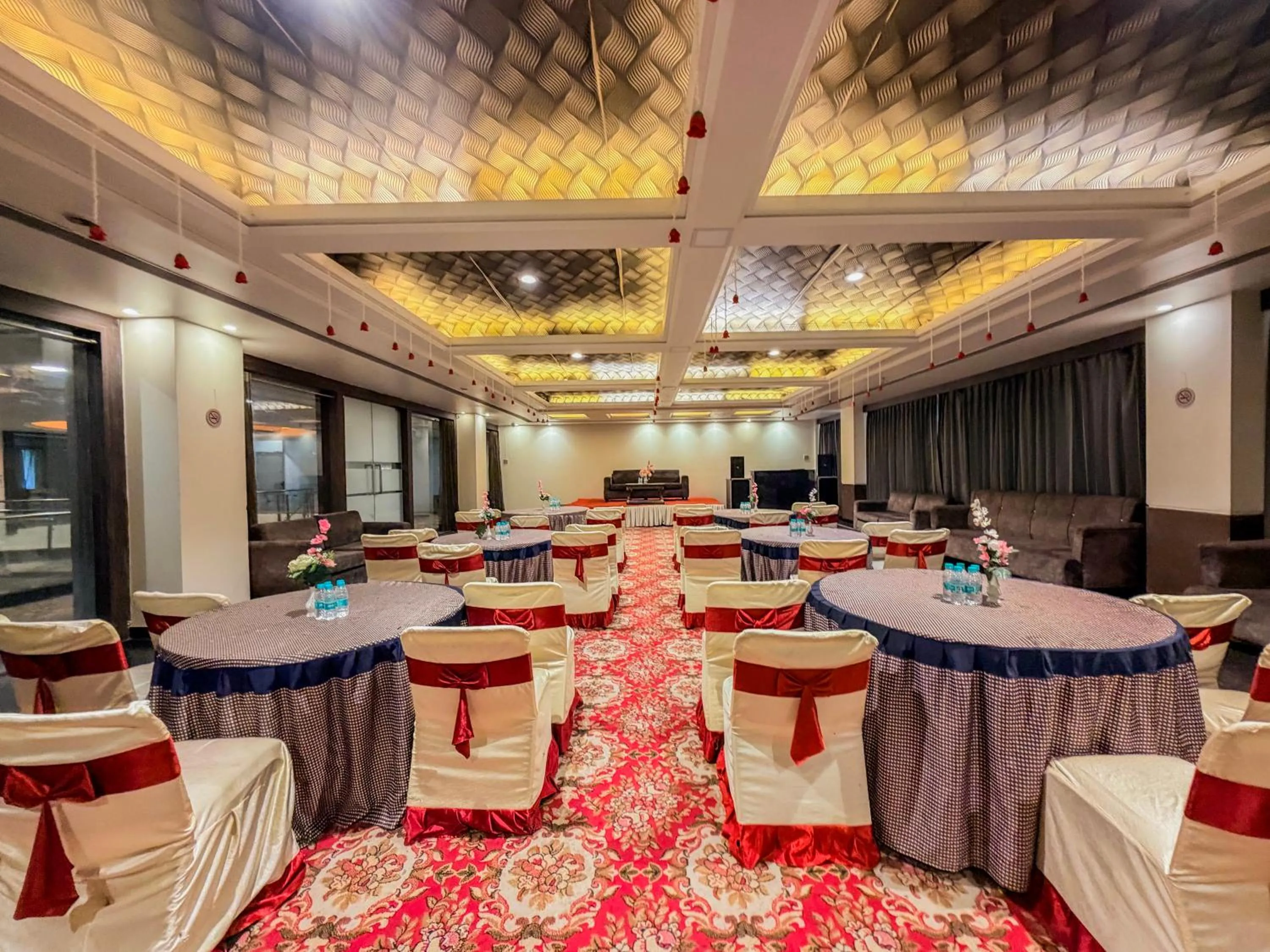 Banquet/Function facilities in Spree Hotel Meerut