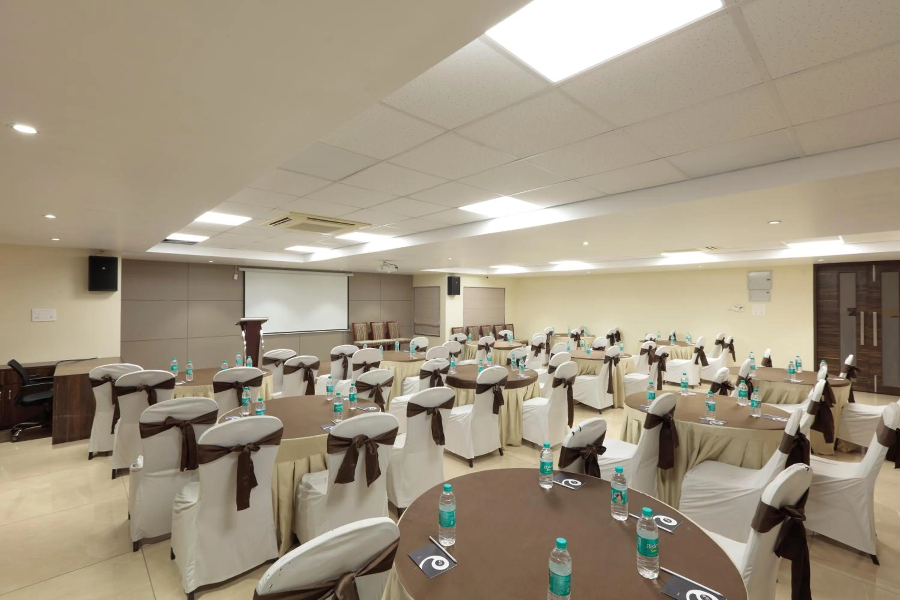 Banquet/Function facilities in Zip By Spree Hotels Kolhapur