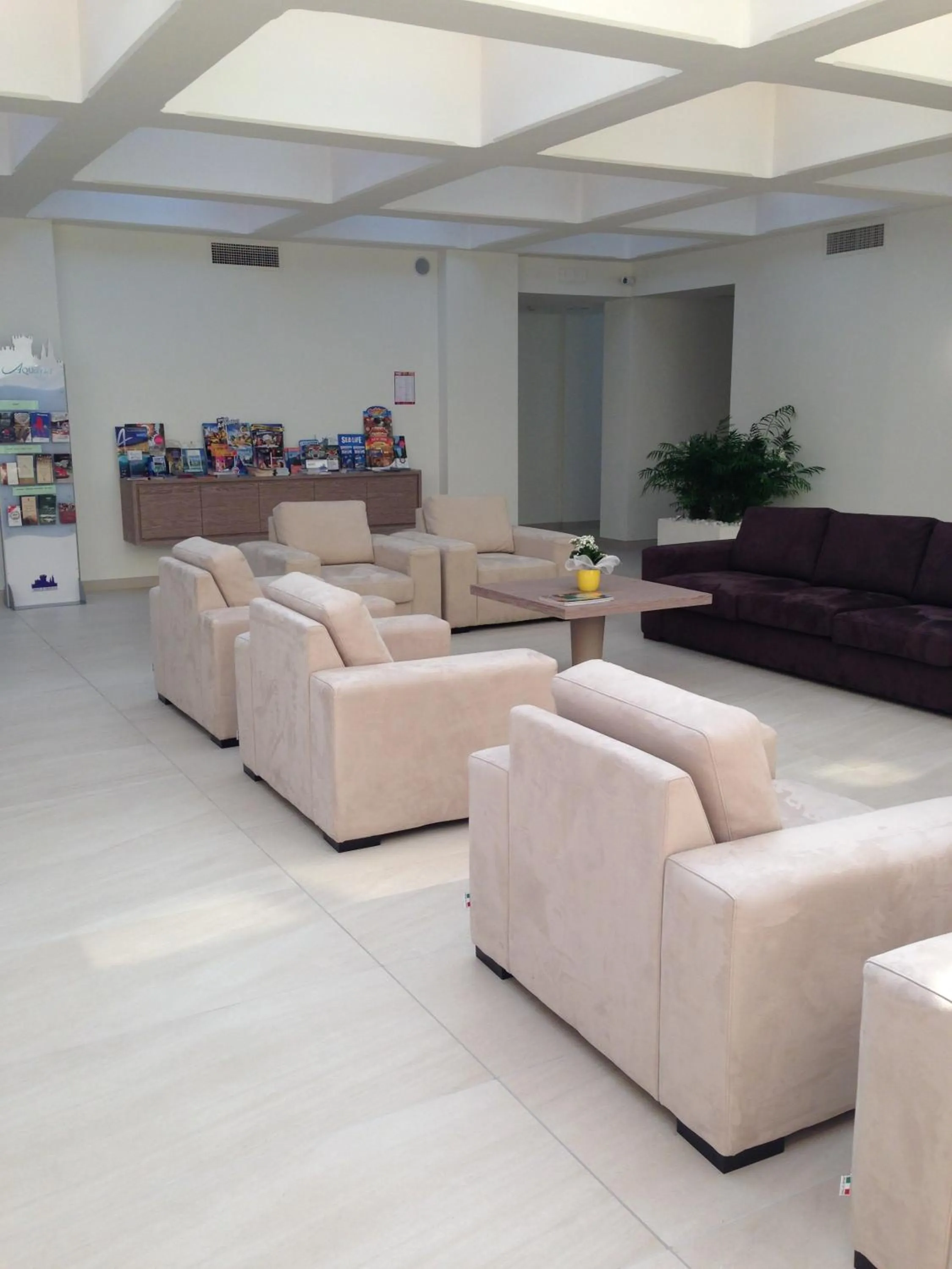 Lobby or reception in Hotel Holiday