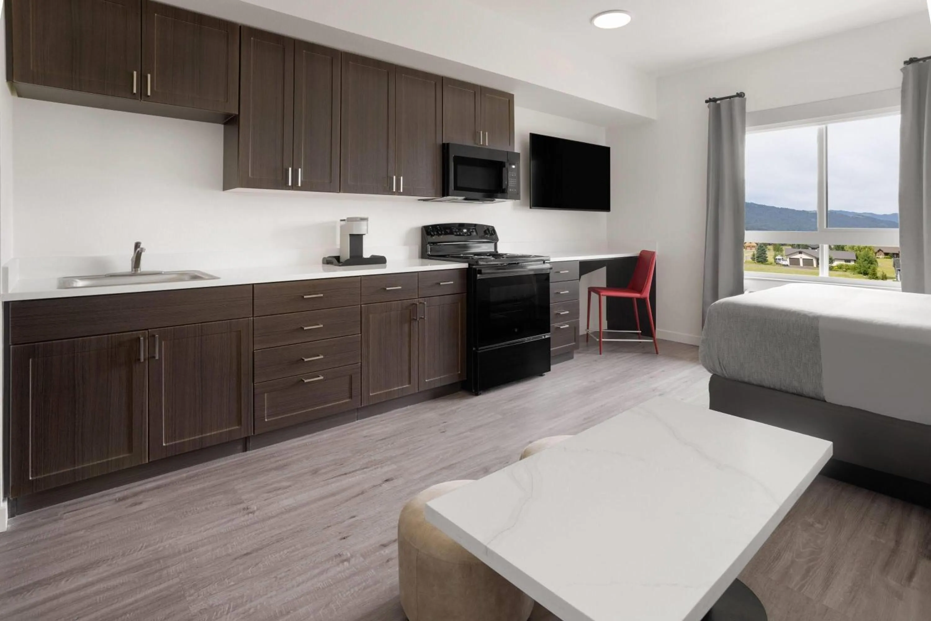 Photo of the whole room, Bed in Hawthorn Extended Stay by Wyndham Jackson Alpine