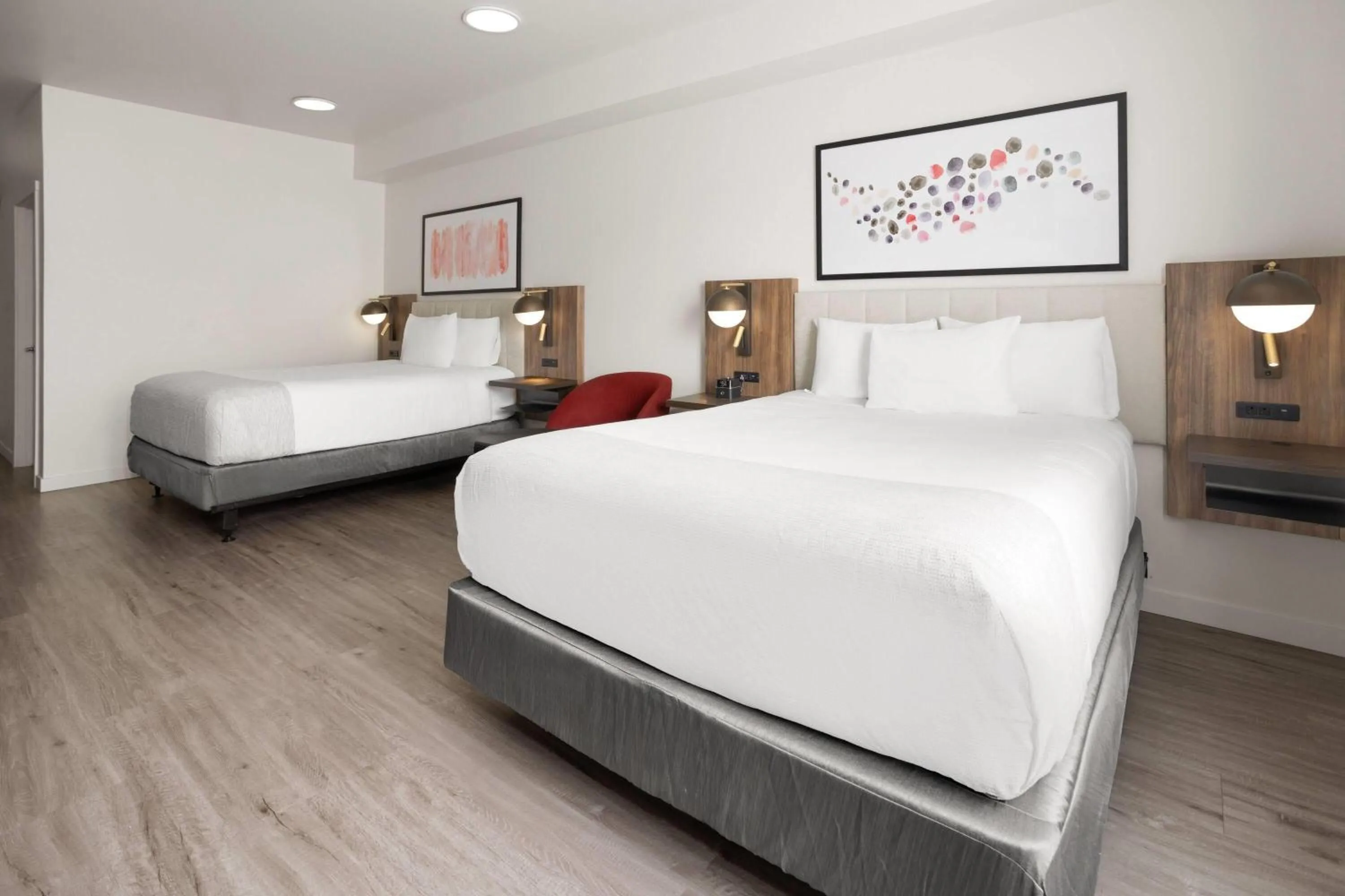 Photo of the whole room, Bed in Hawthorn Extended Stay by Wyndham Jackson Alpine