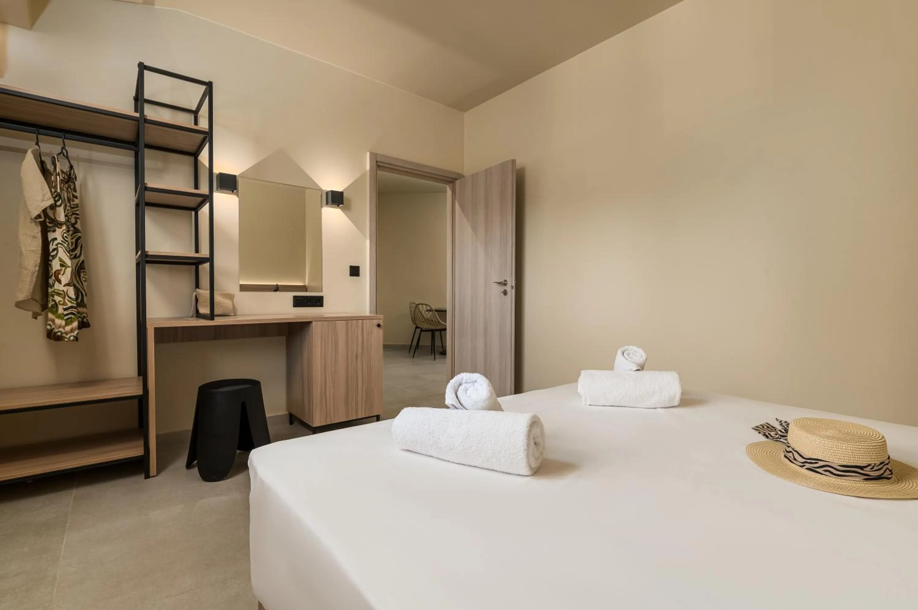 Bedroom, Bed in Arya Hotel
