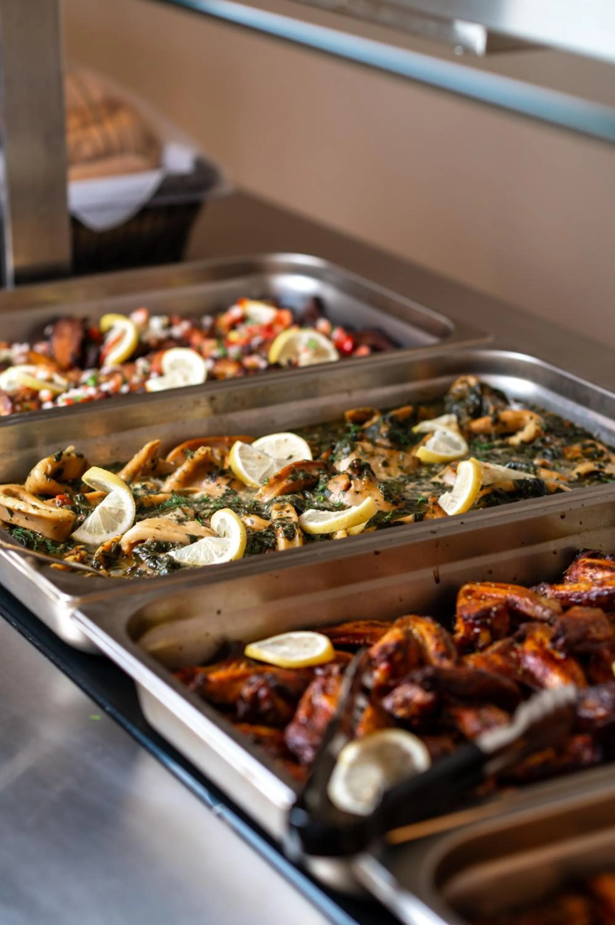 Food and drinks in Arya Hotel