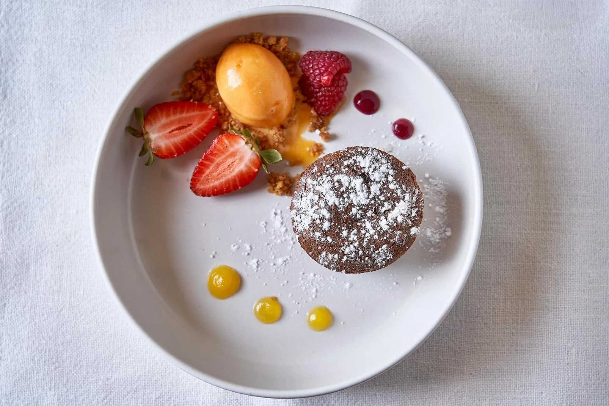 Restaurant/places to eat in The Log Porto Hotel by Piamonte Hotels