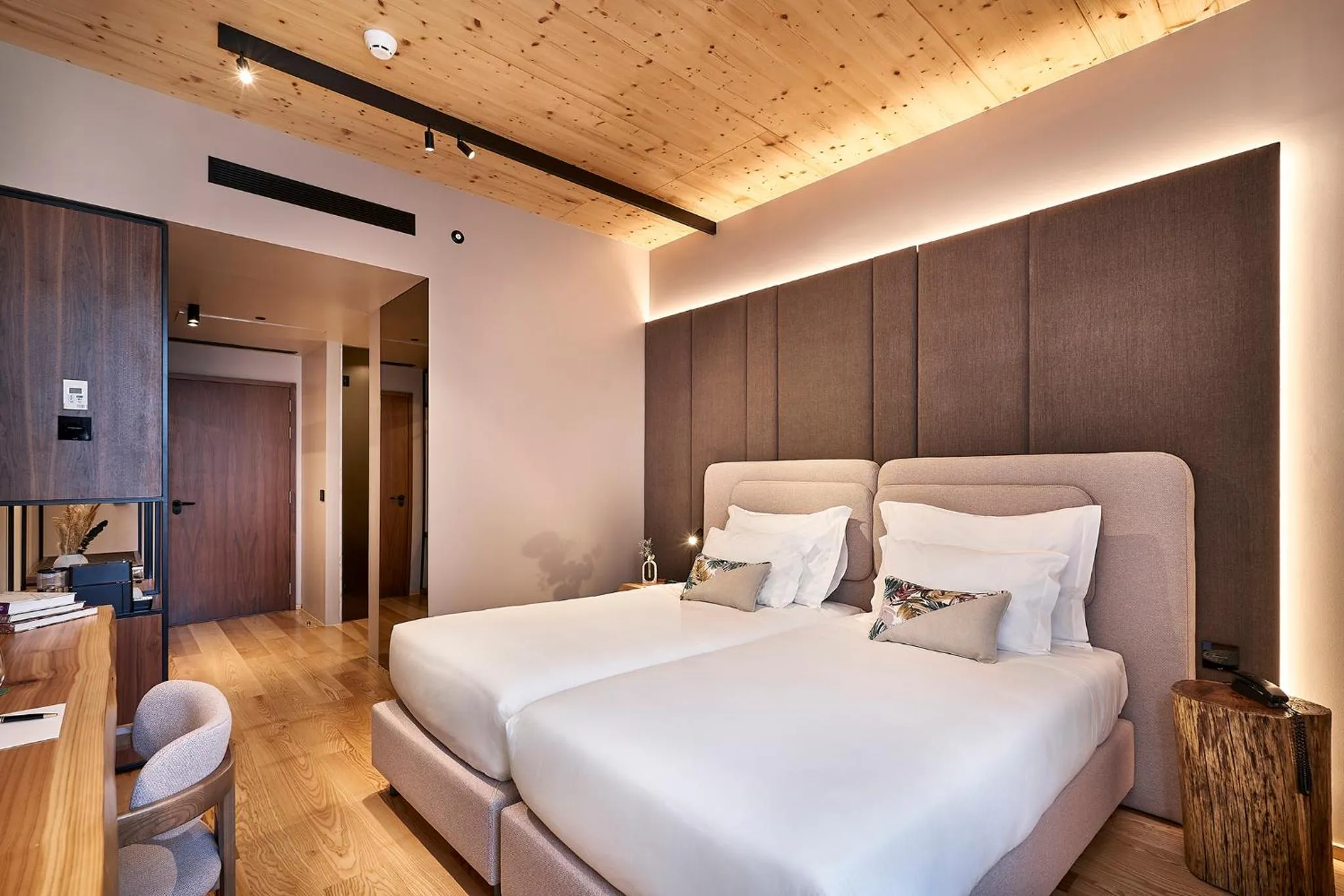 Bedroom, Bed in The Log Porto Hotel by Piamonte Hotels