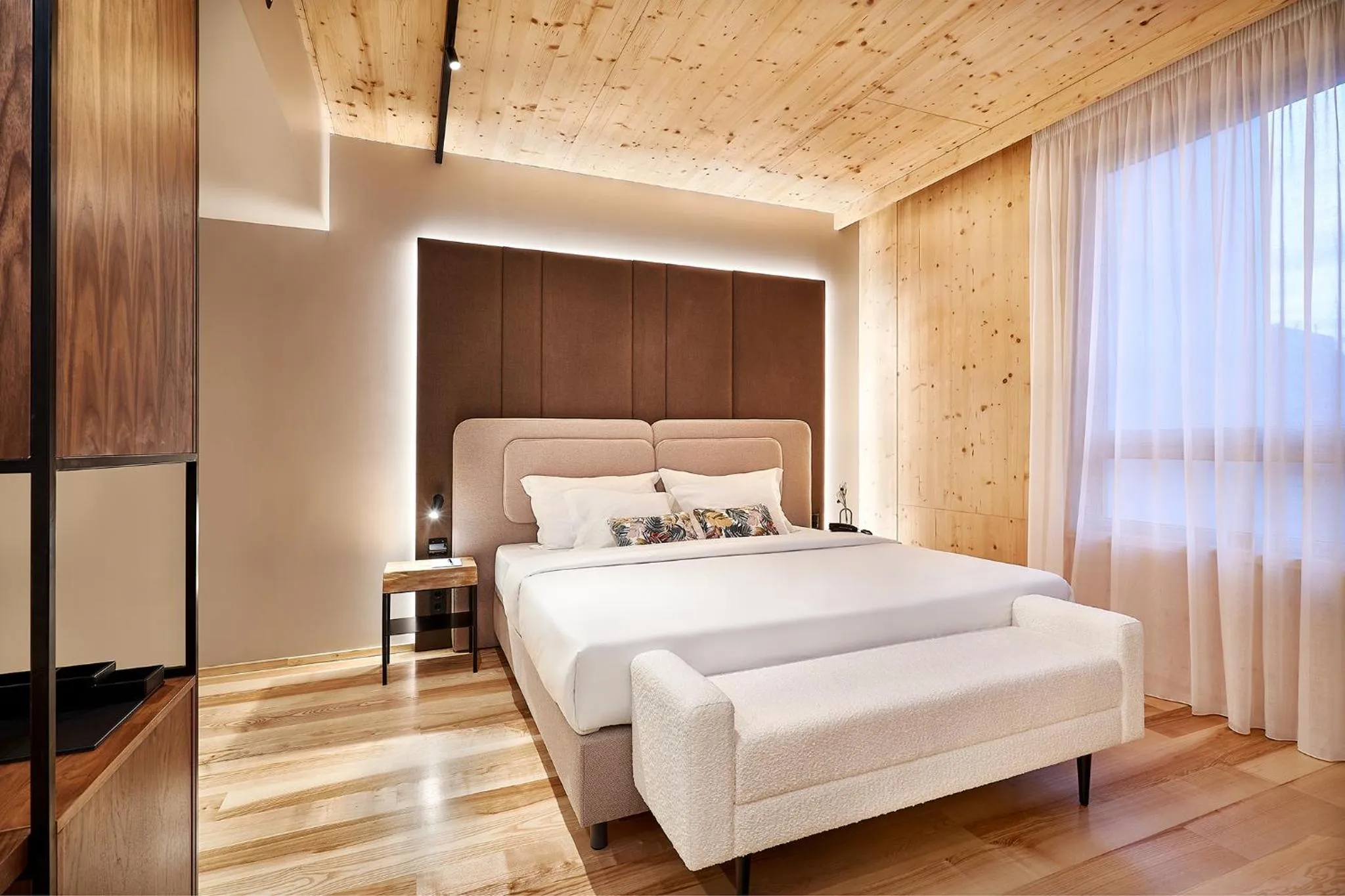 Bedroom, Bed in The Log Porto Hotel by Piamonte Hotels