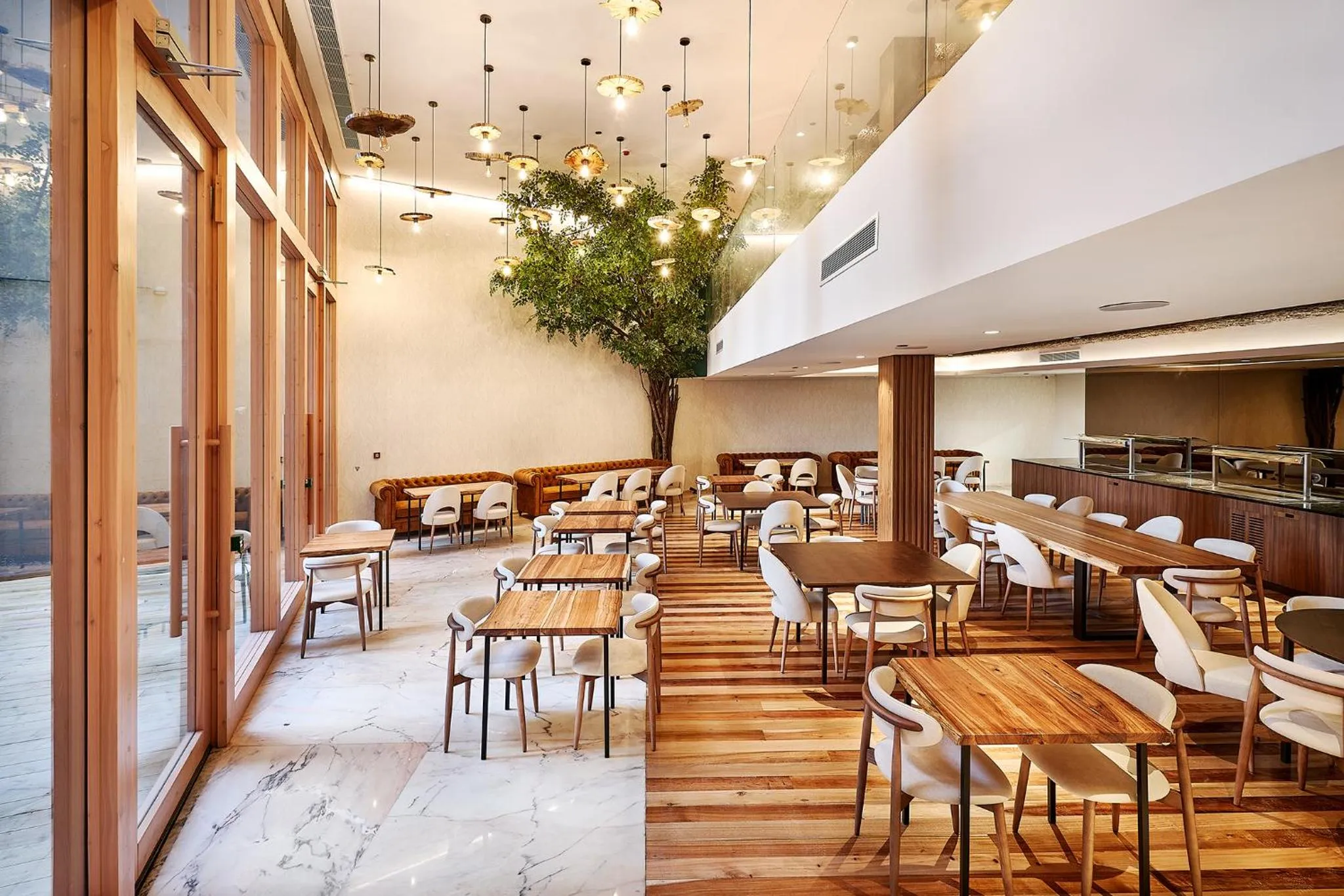 Restaurant/places to eat in The Log Porto Hotel by Piamonte Hotels