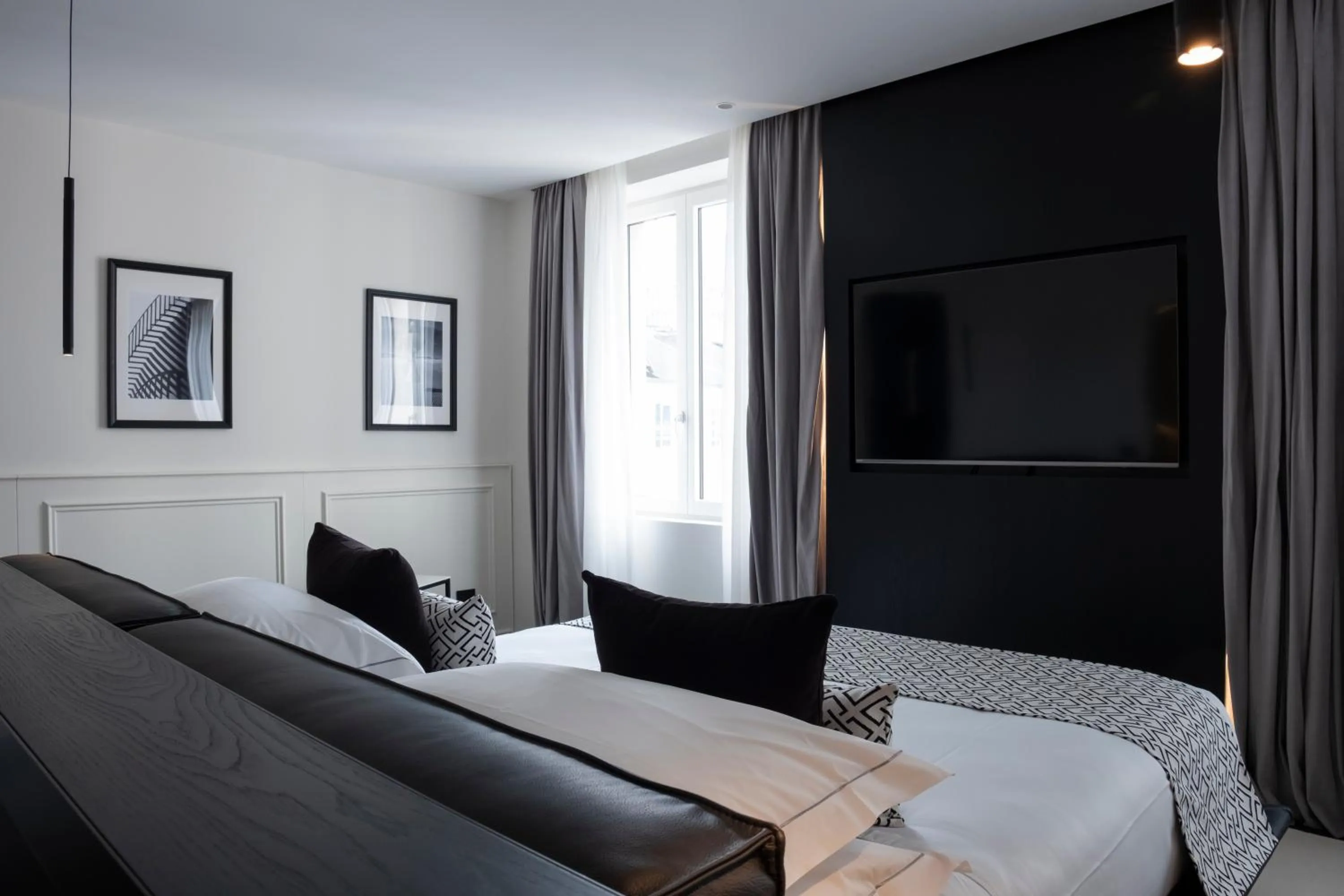 Bed in Duomo Hotel & Apartments