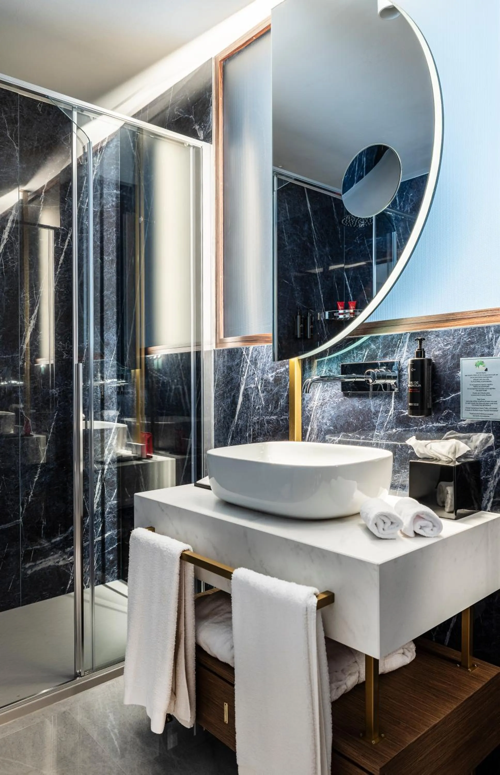 Duomo Hotel & Apartments