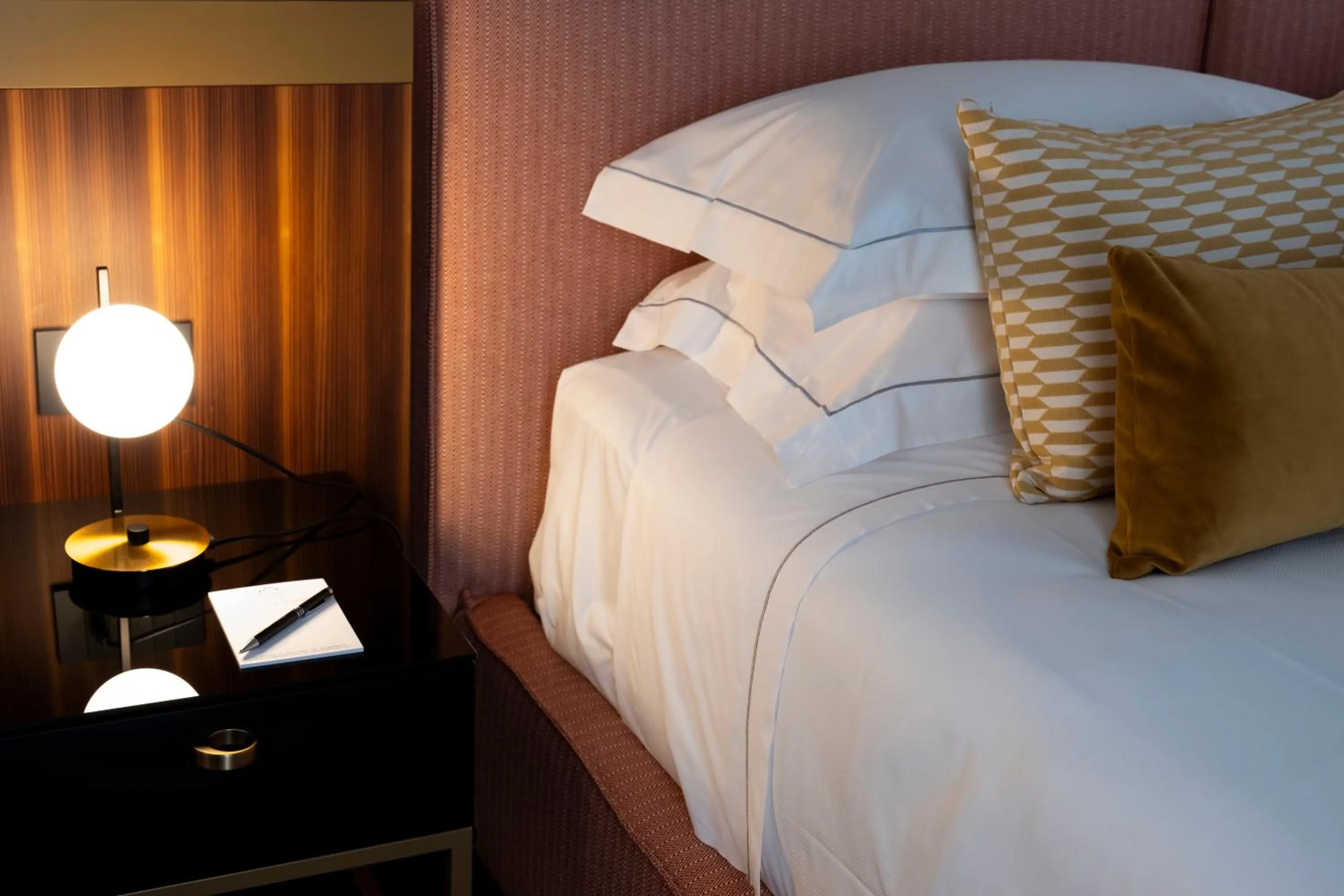 Decorative detail, Bed in Duomo Hotel & Apartments