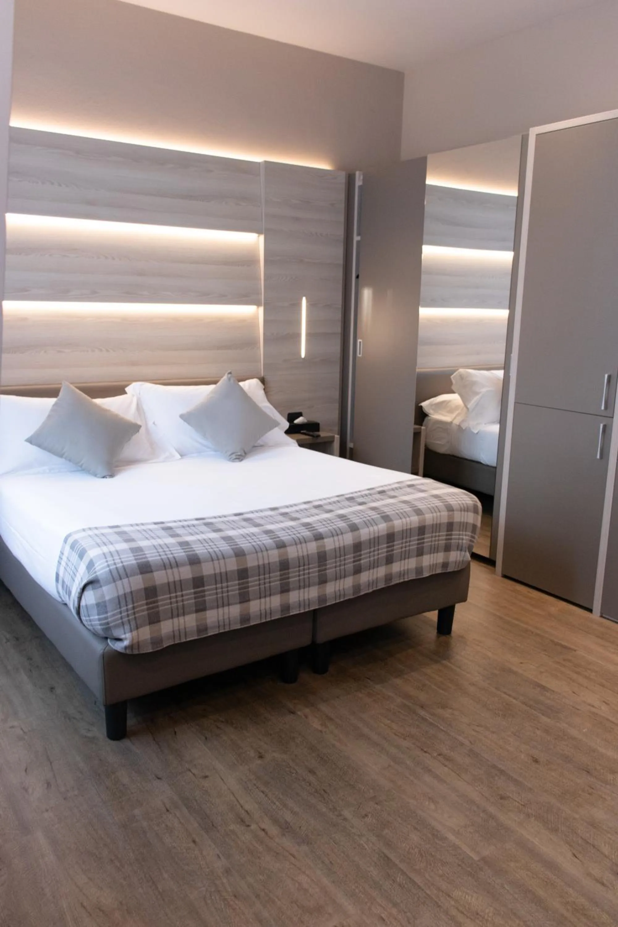 Bed in Duomo Hotel & Apartments