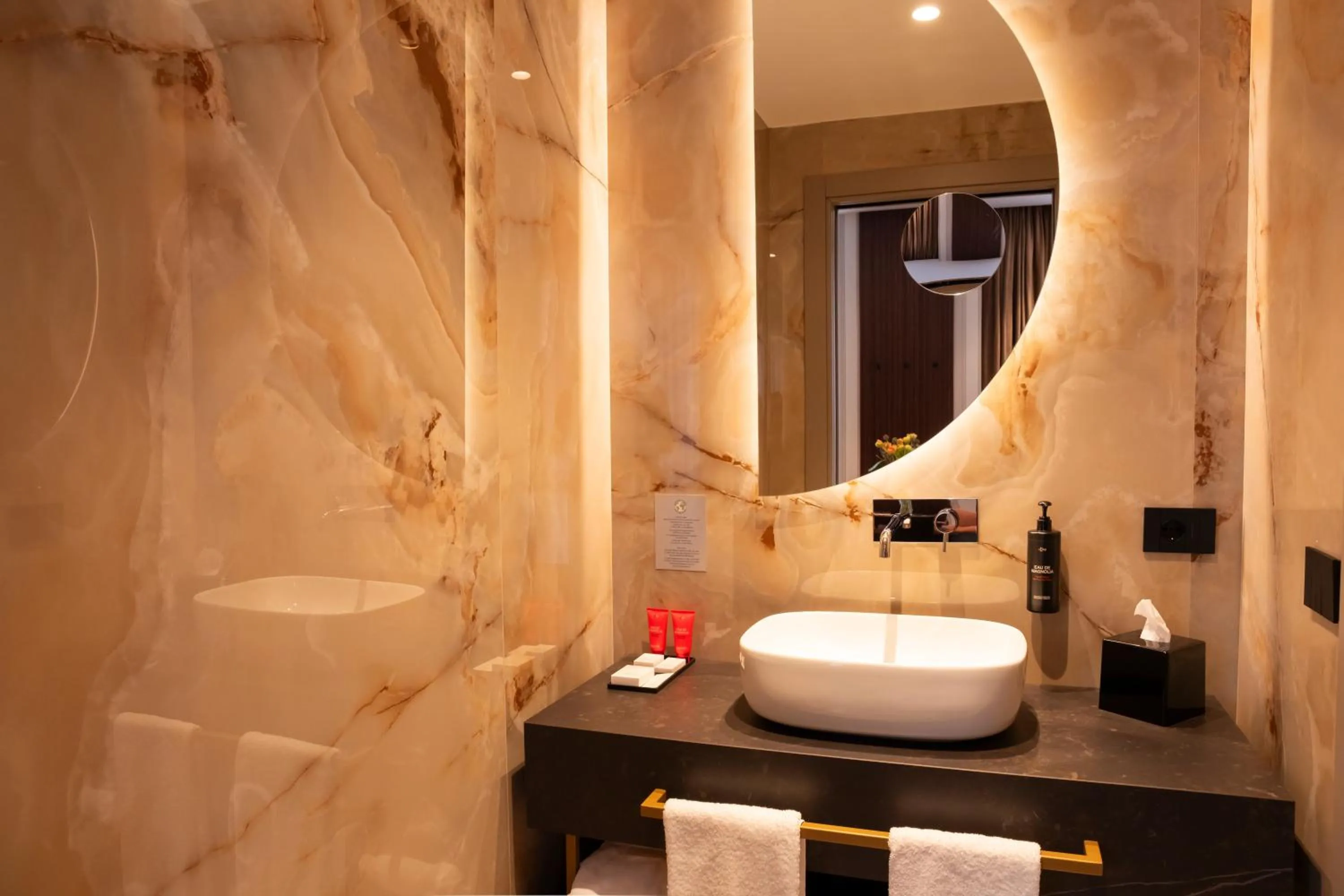 Bathroom in Duomo Hotel & Apartments