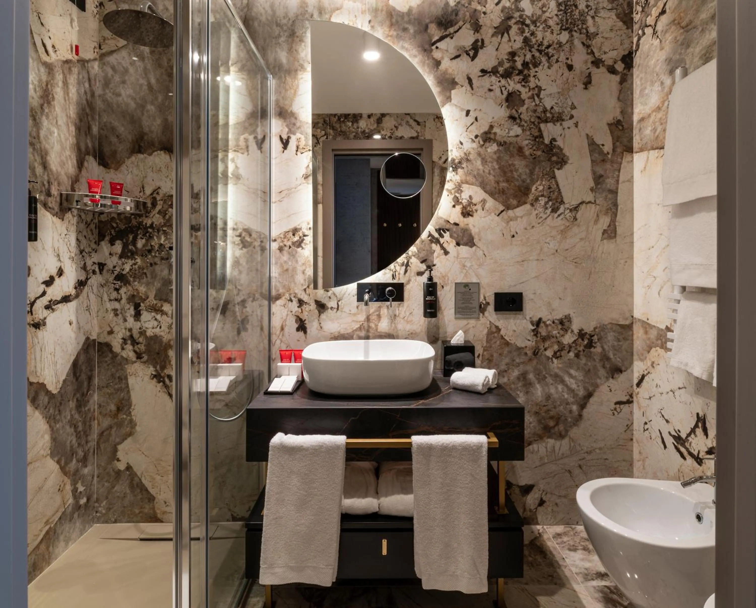 Duomo Hotel & Apartments