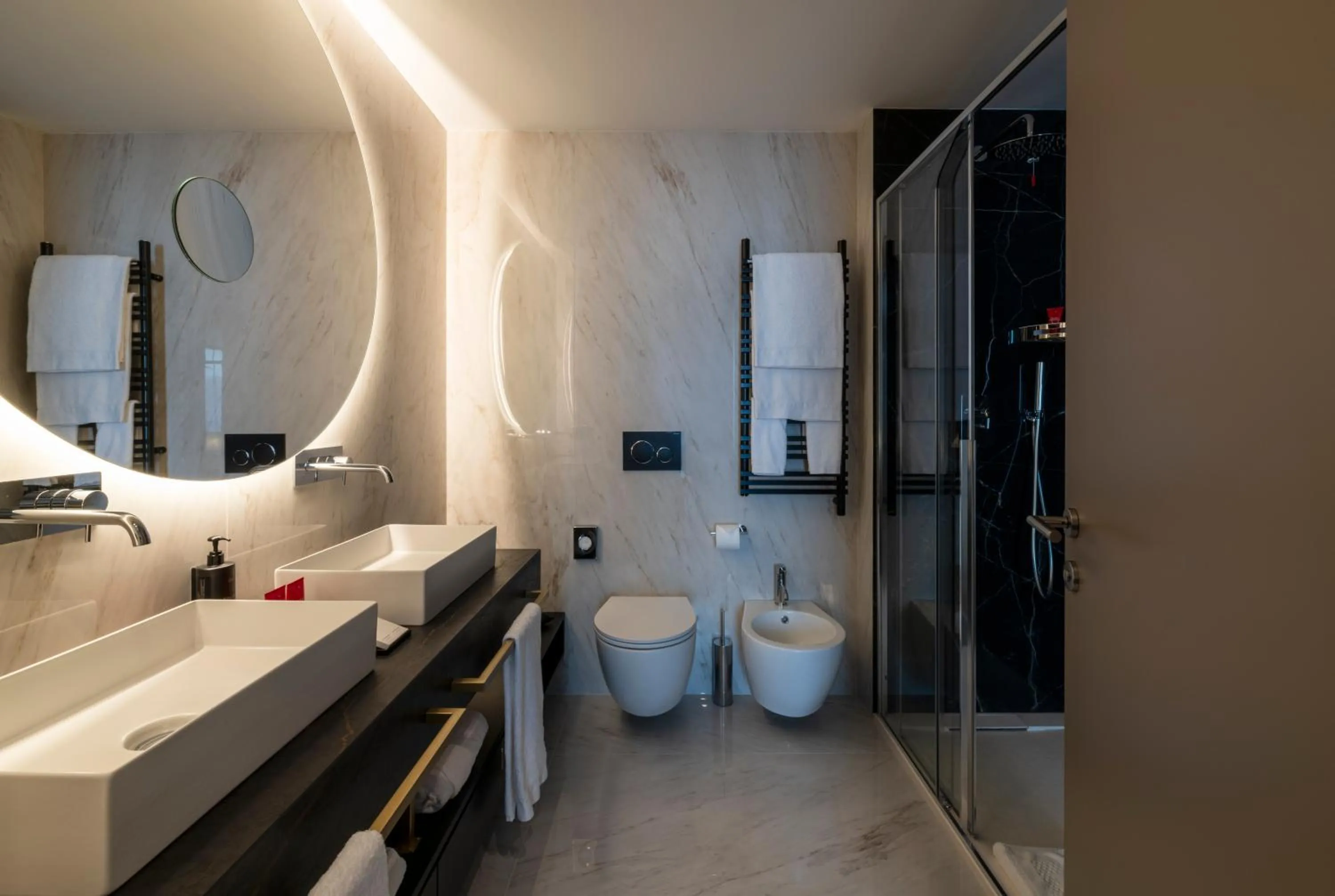 Duomo Hotel & Apartments