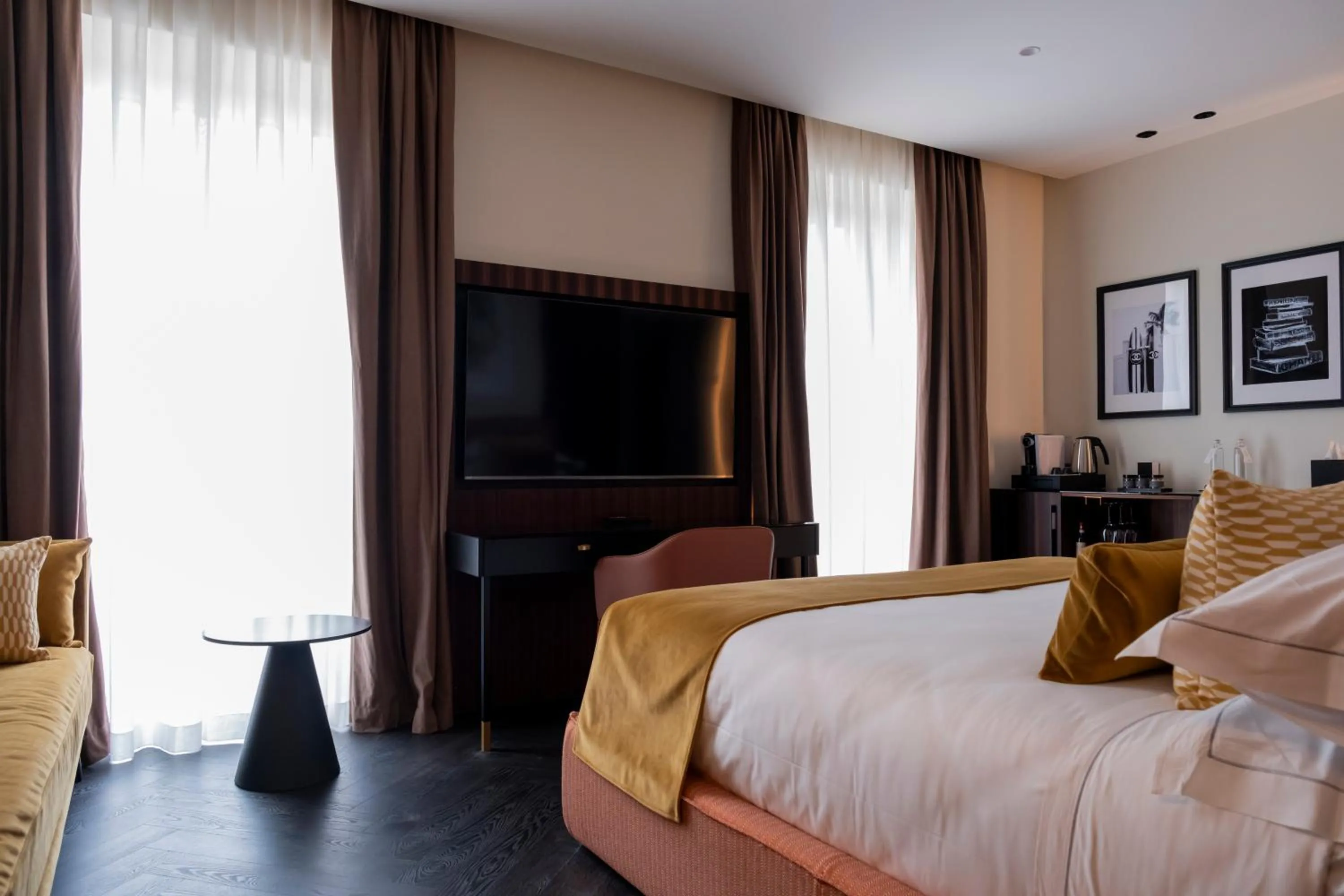 Photo of the whole room, Bed in Duomo Hotel & Apartments