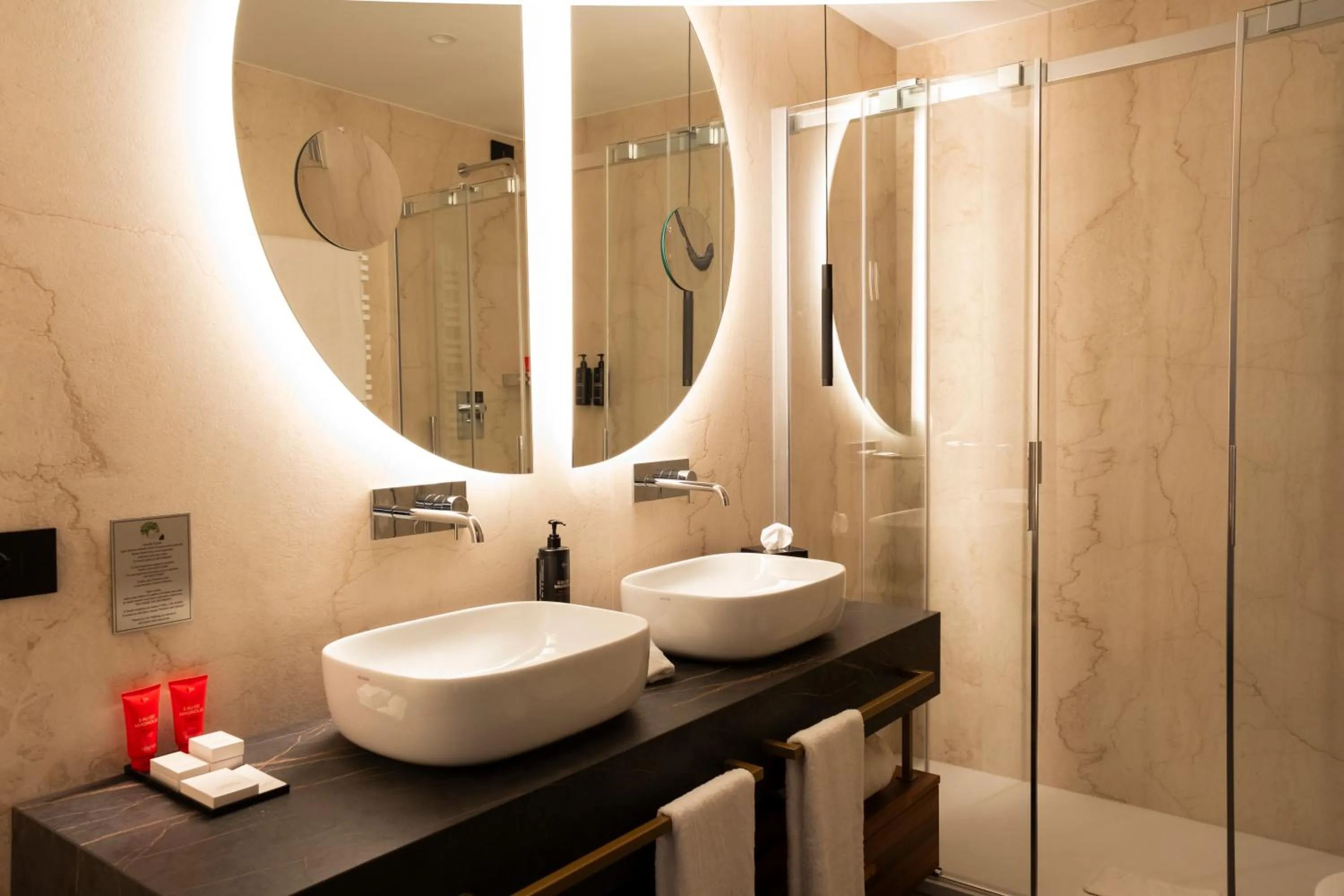 Bathroom in Duomo Hotel & Apartments