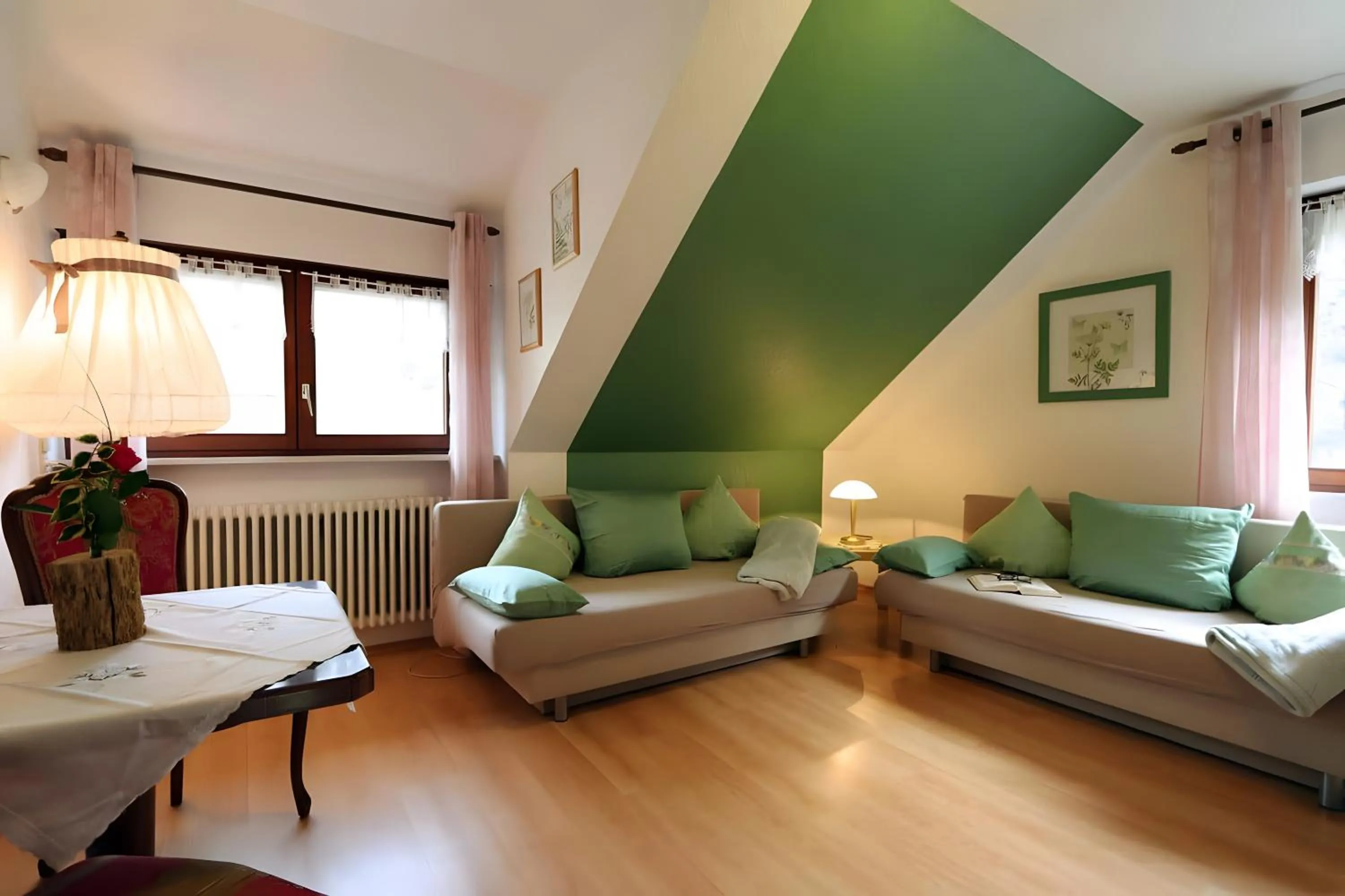 Property building in Gasthaus Zur Linde Ferienwohnungen