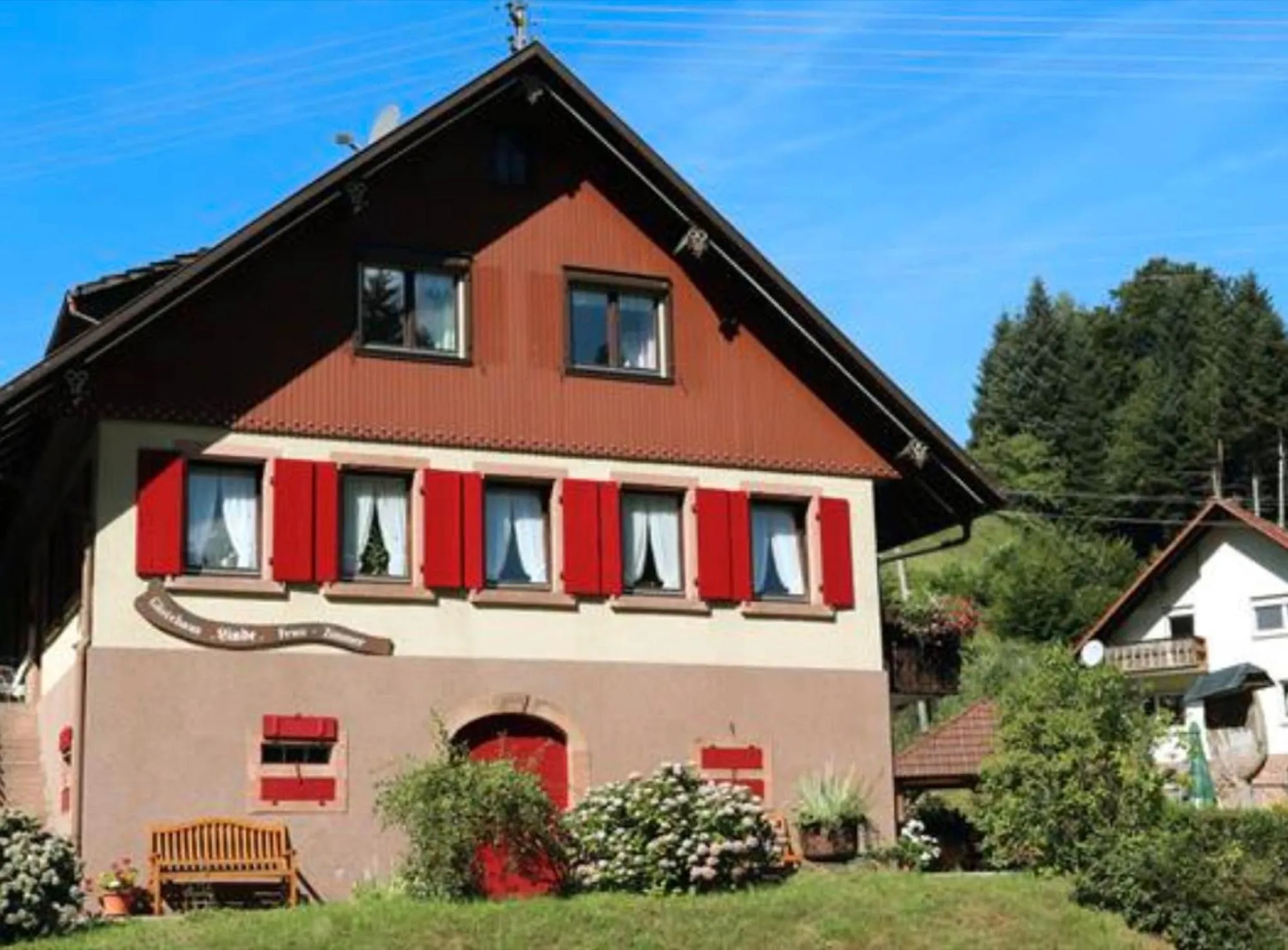 Property building in Gasthaus Zur Linde Ferienwohnungen