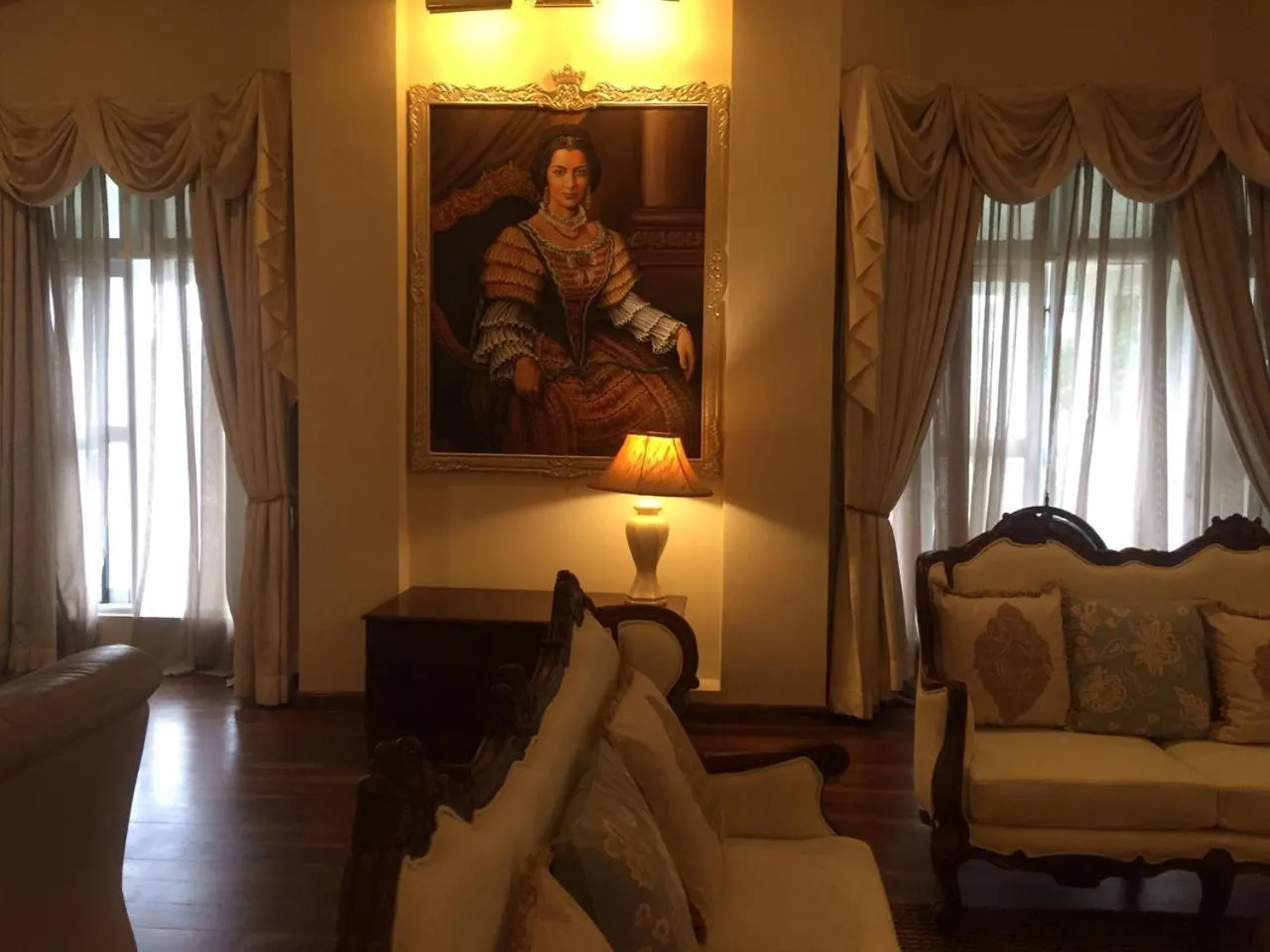 Communal lounge/ TV room in Grand Bungalow Nuwara Eliya by Seven Angels