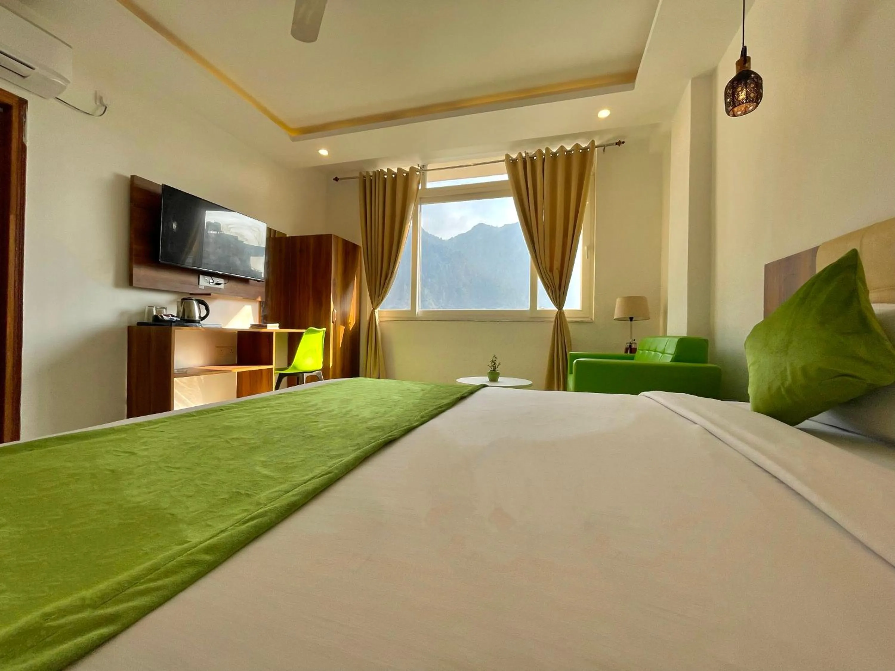 Bed in Wanna Stay Rishikesh