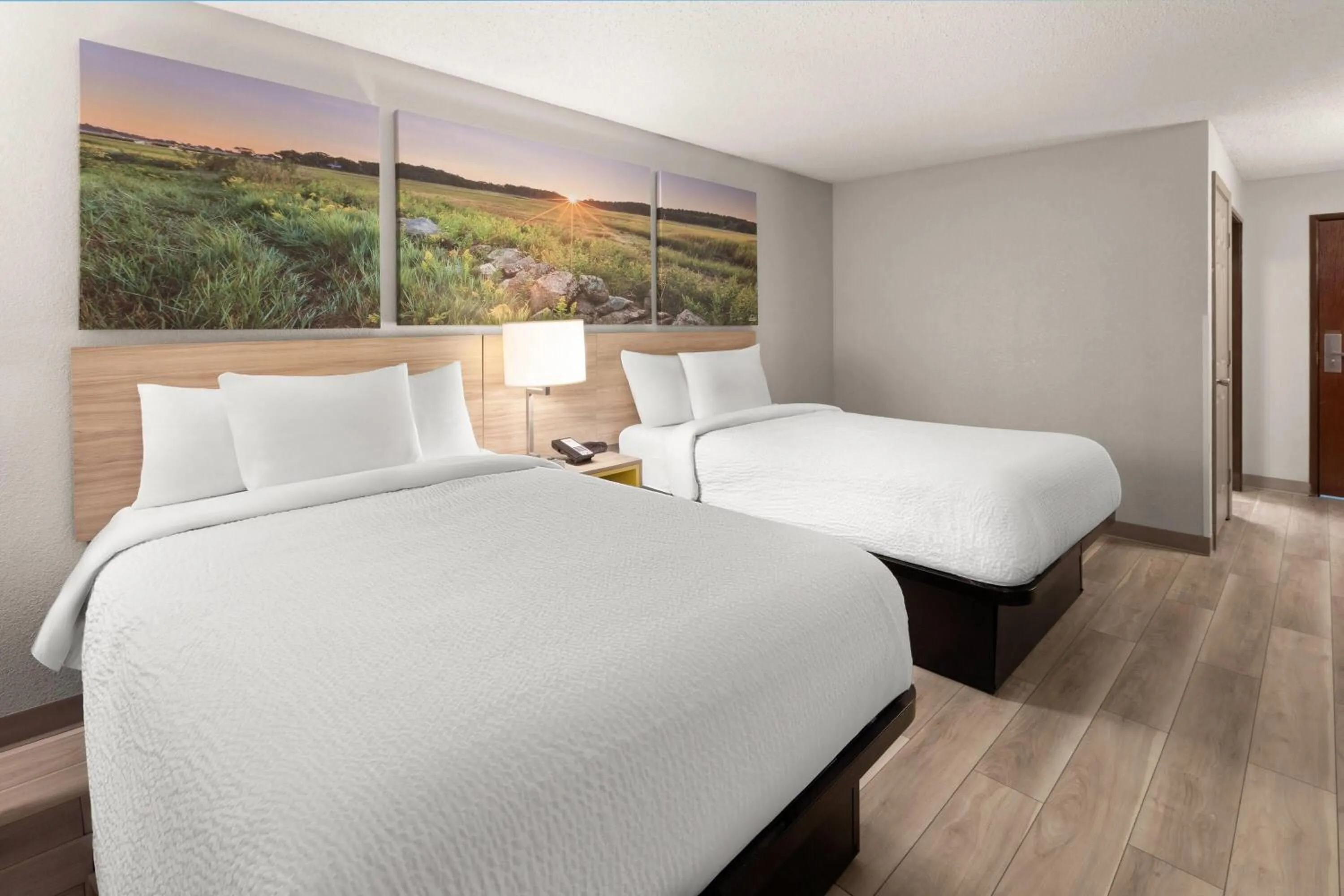 Photo of the whole room, Bed in Days Inn by Wyndham Blairsville