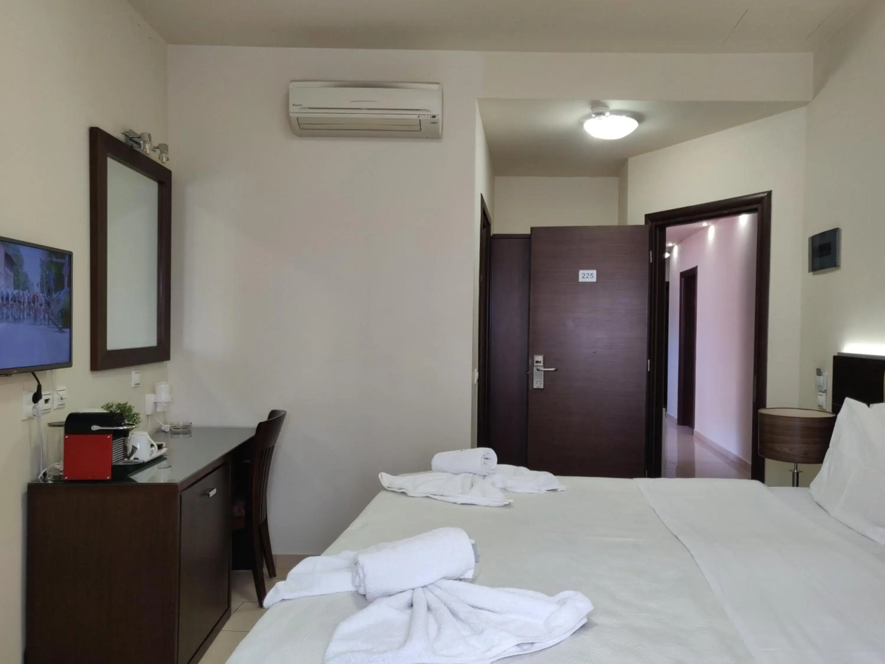 Standard Double or Twin Room in The Manessi City Boutique Hotel Standard Double or Twin Room in The Manessi City Boutique Hotel