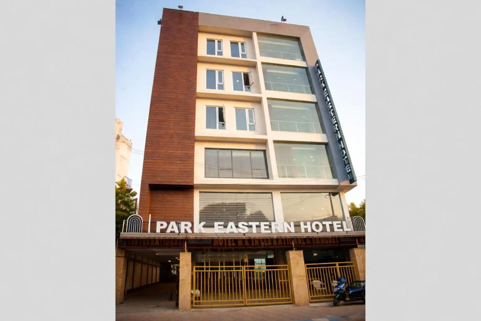 Park Eastern Hotel