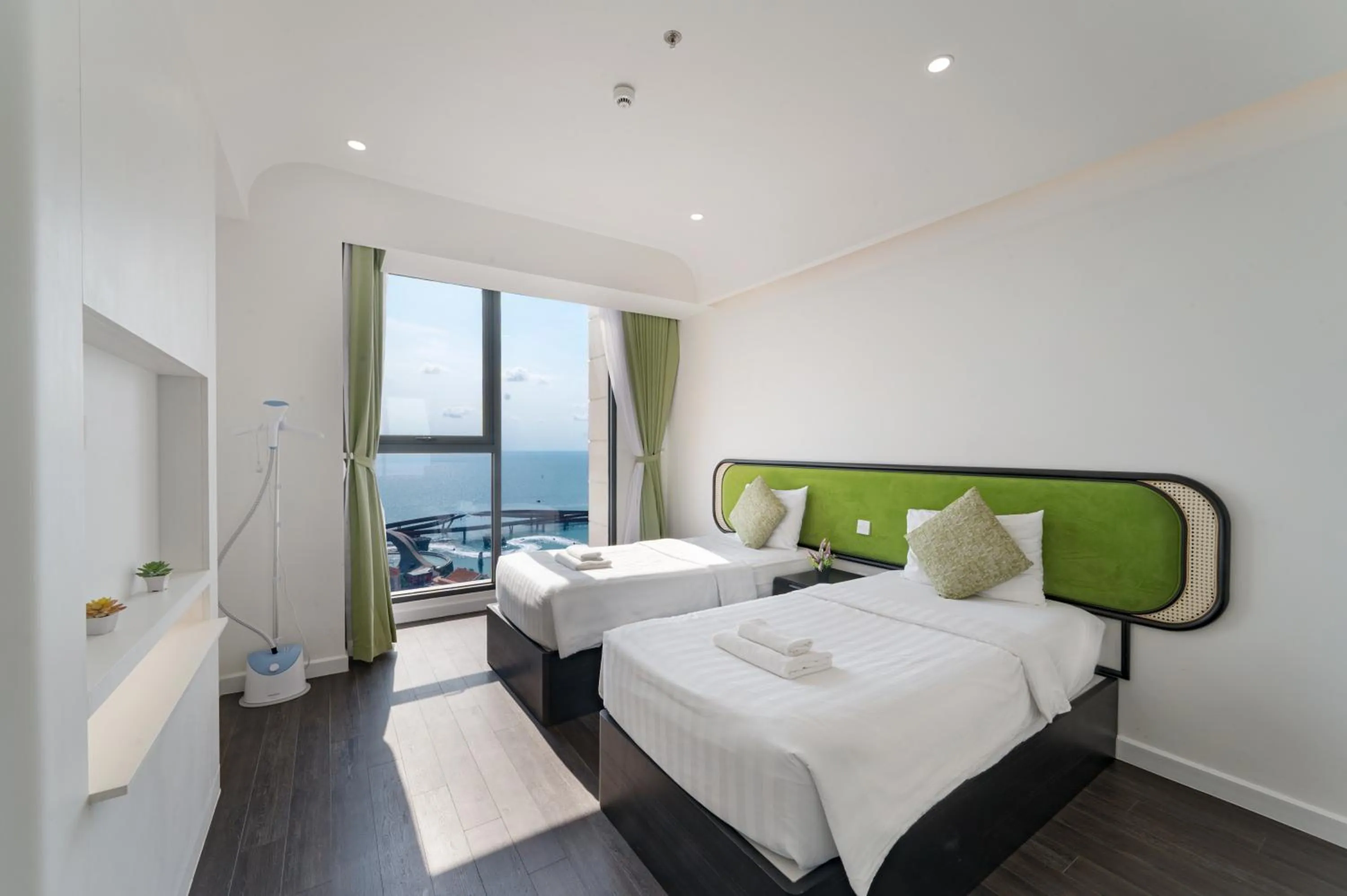 Bedroom, Bed in La isla Apartments & Villas - Sea View & Fireworks Phu Quoc