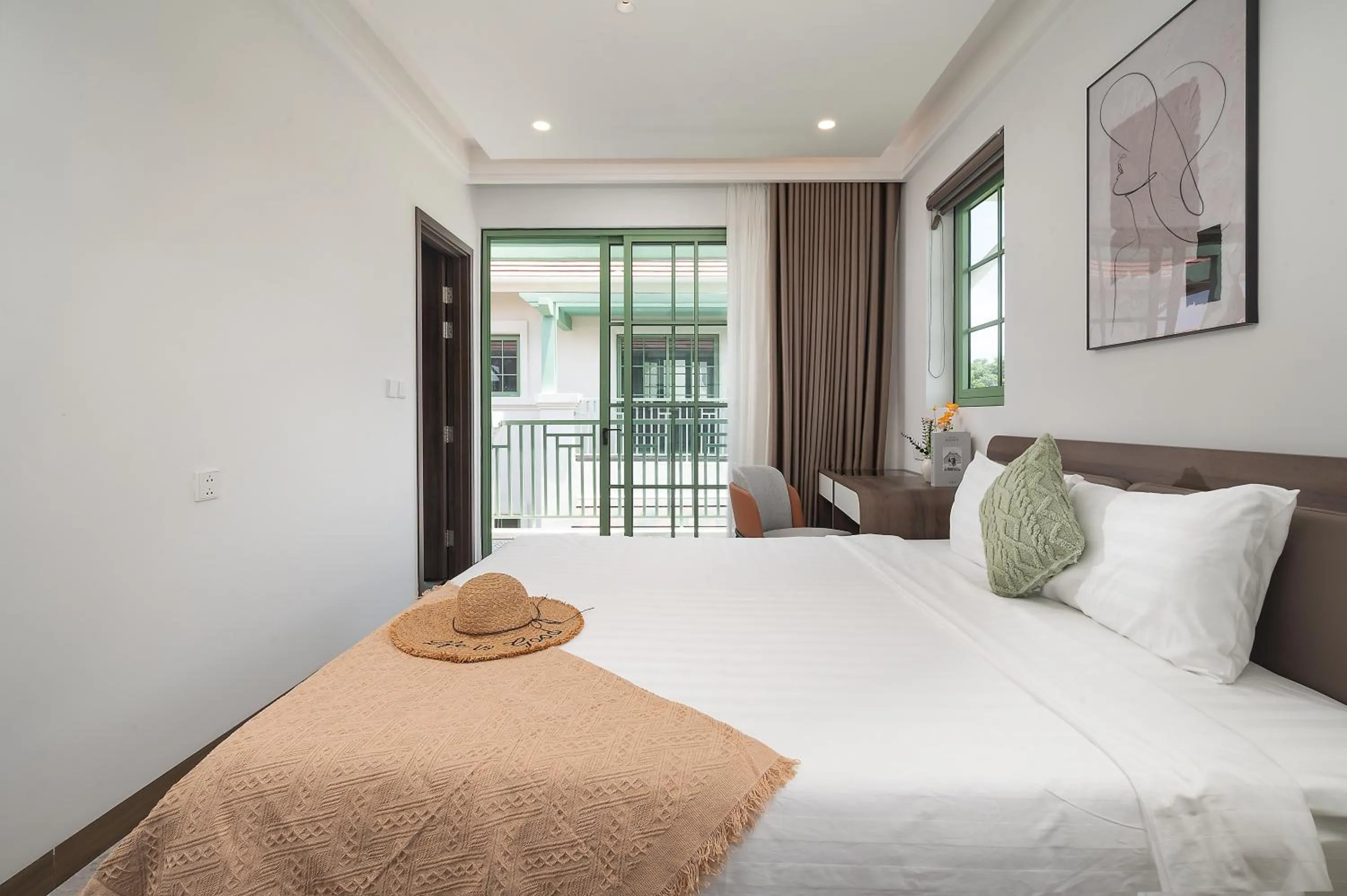Bed in La isla Apartments & Villas - Sea View & Fireworks Phu Quoc