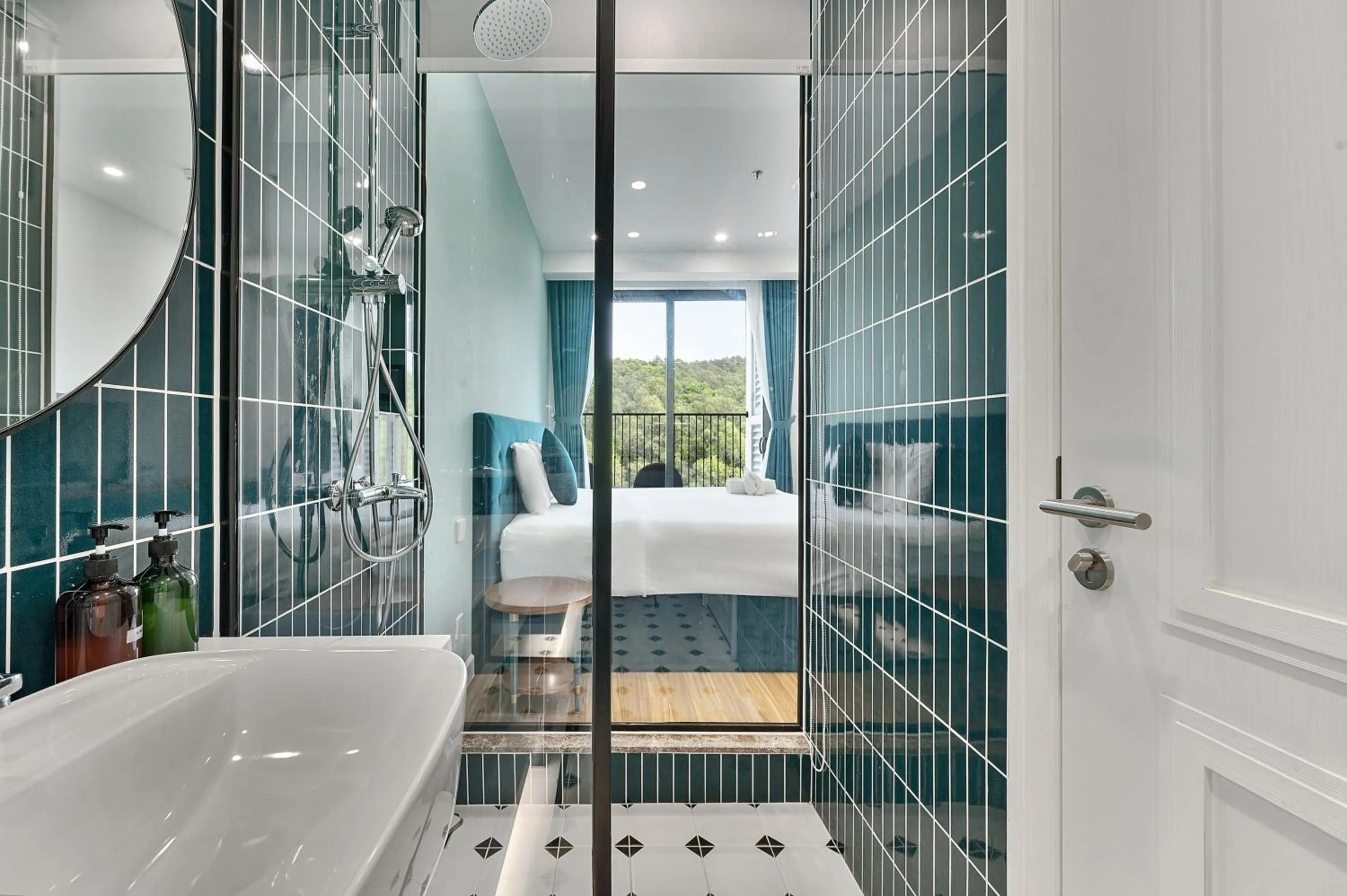 Bathroom in La isla Apartments & Villas - Sea View & Fireworks Phu Quoc