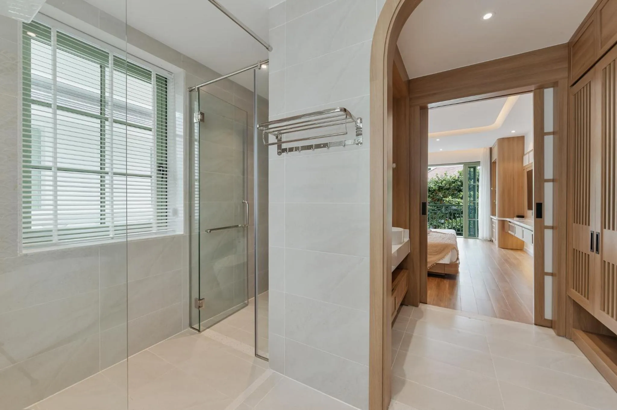 Shower in La isla Apartments & Villas - Sea View & Fireworks Phu Quoc