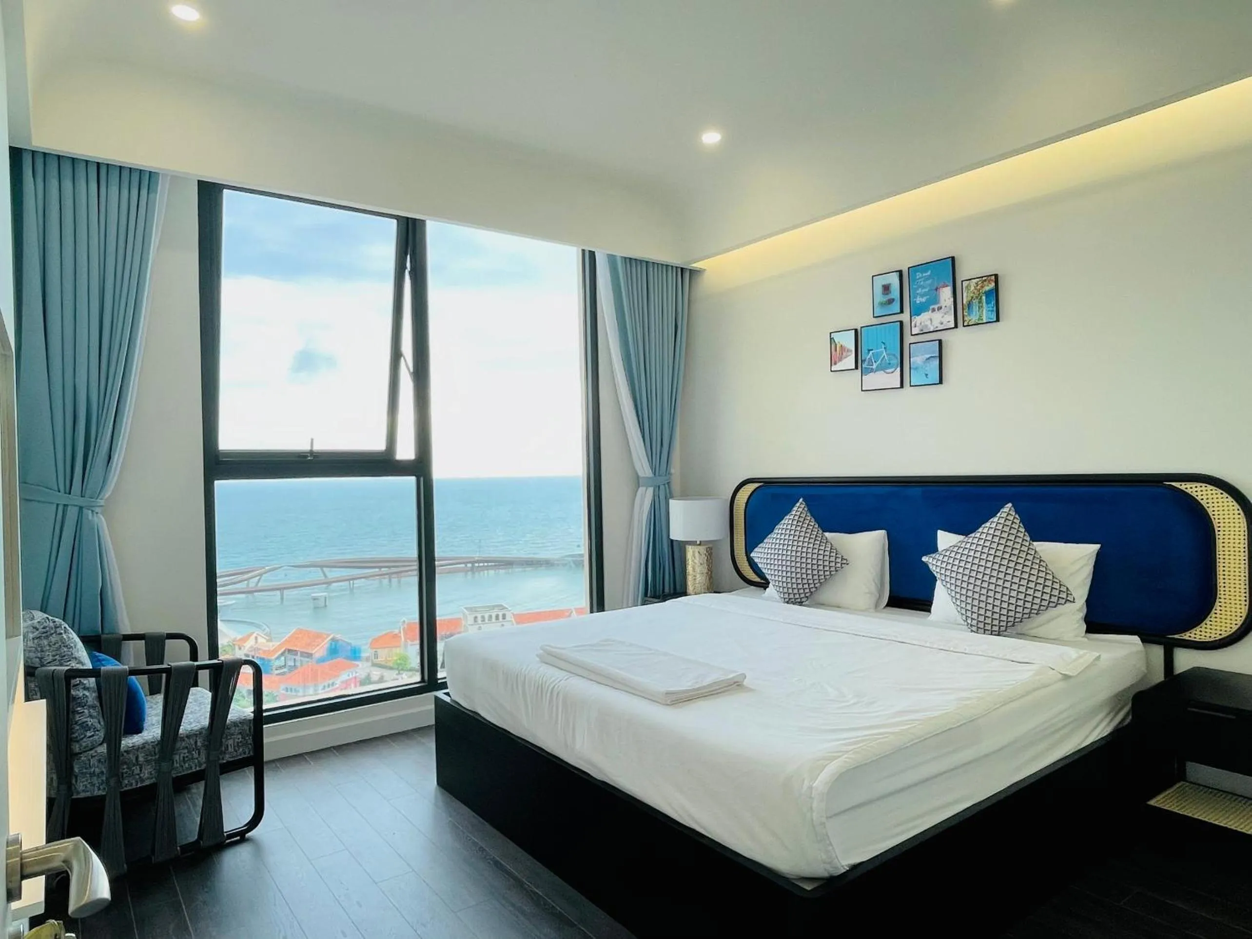 Bedroom, Bed in La isla Apartments & Villas - Sea View & Fireworks Phu Quoc
