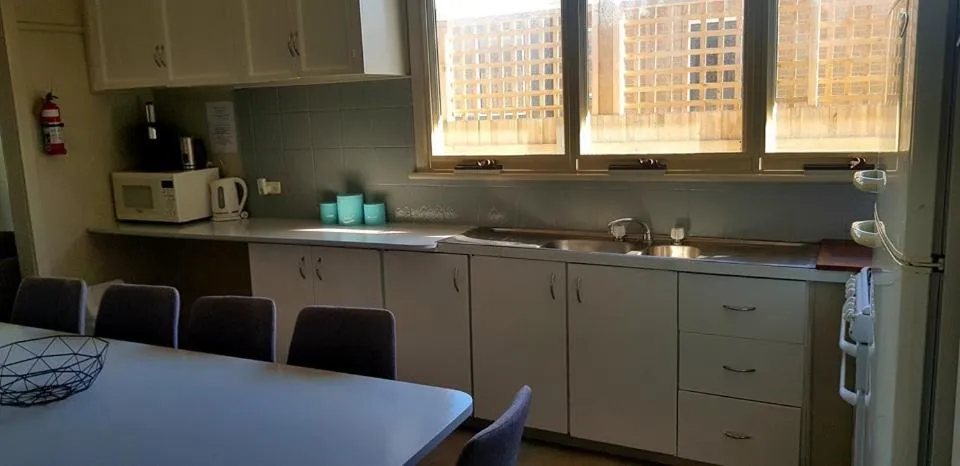 Kitchen or kitchenette in Echo Beach Tourist Park