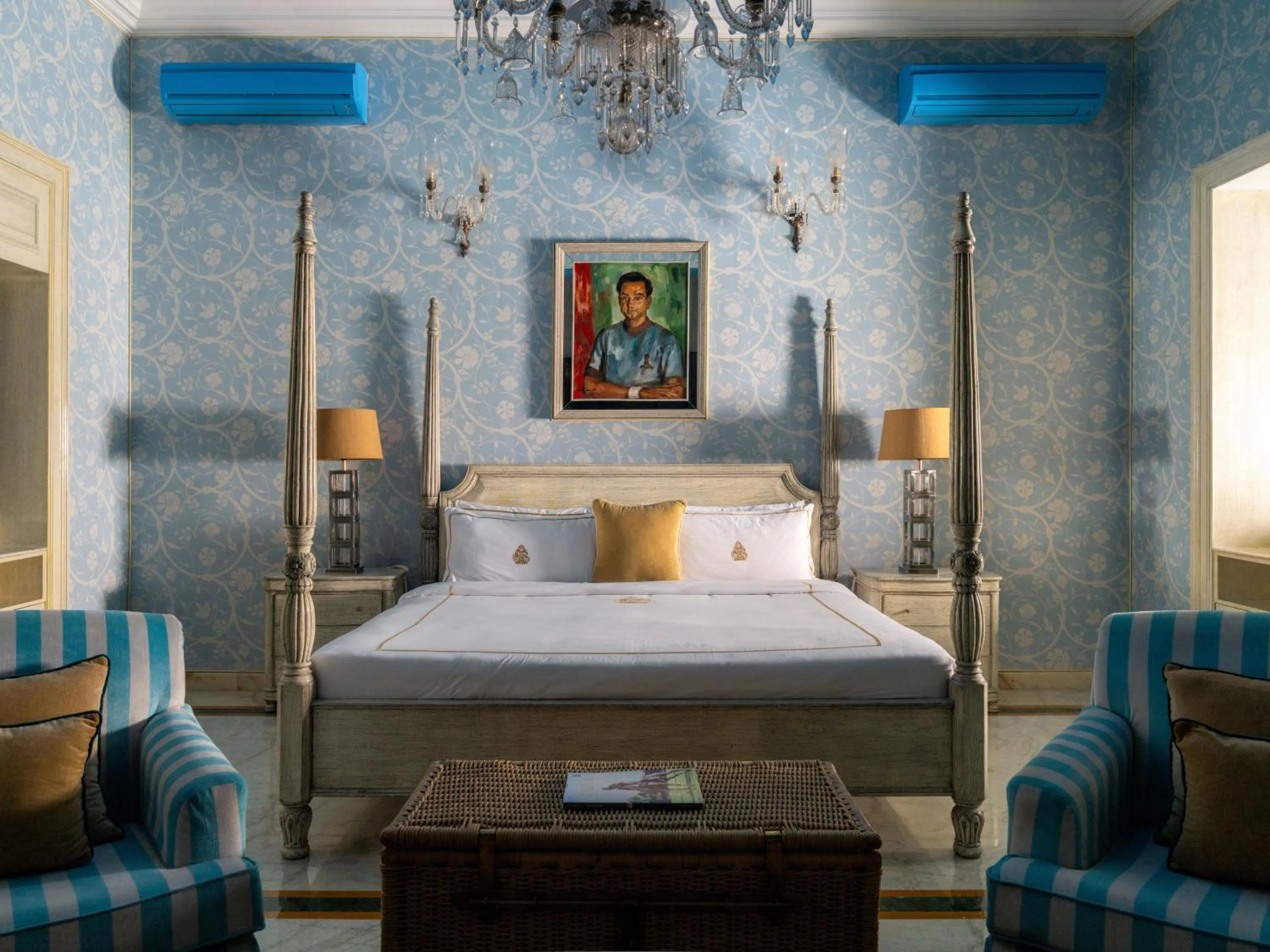 Bedroom, Bed in Rajmahal Palace RAAS