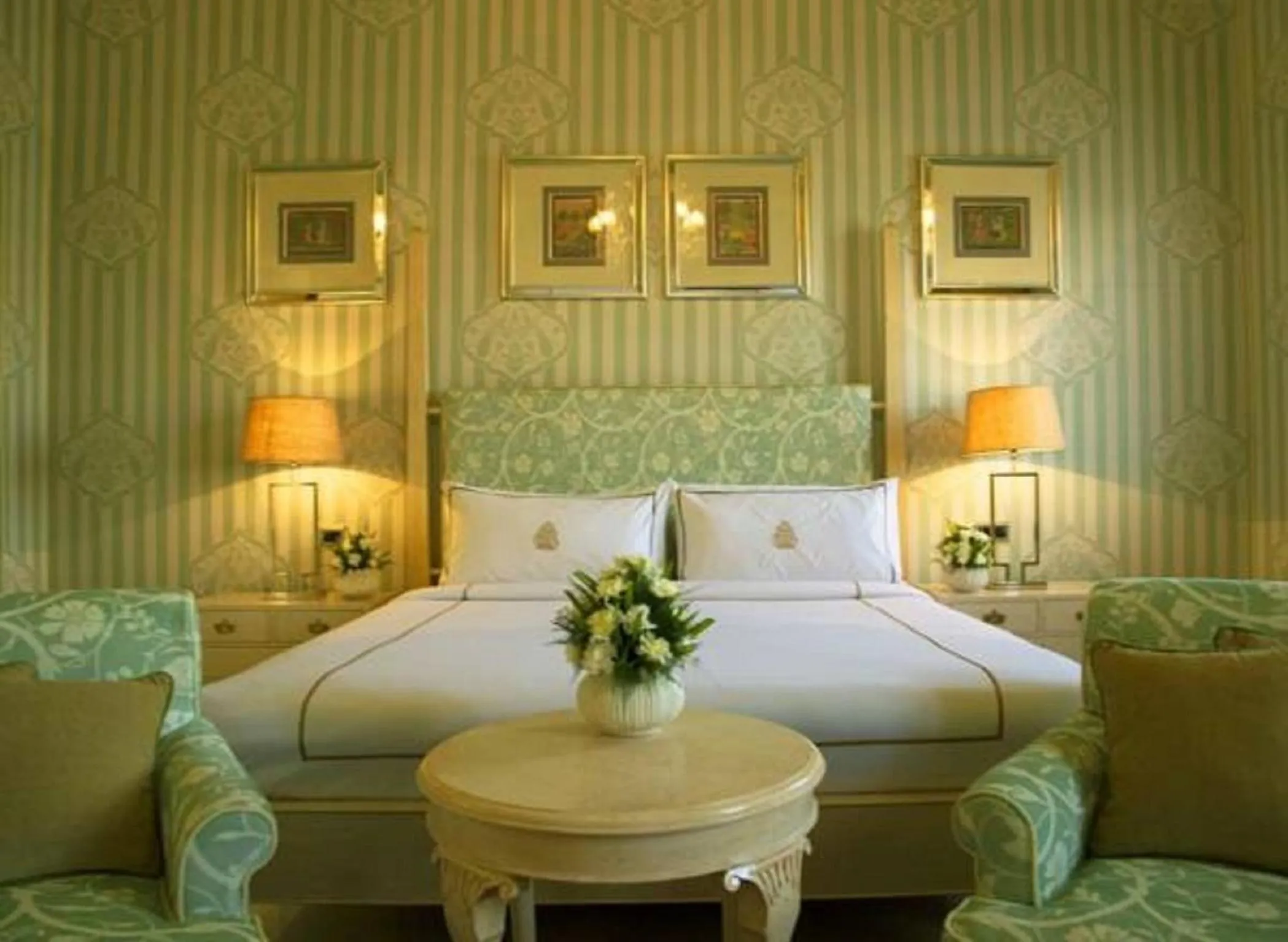 Bedroom, Bed in Rajmahal Palace RAAS