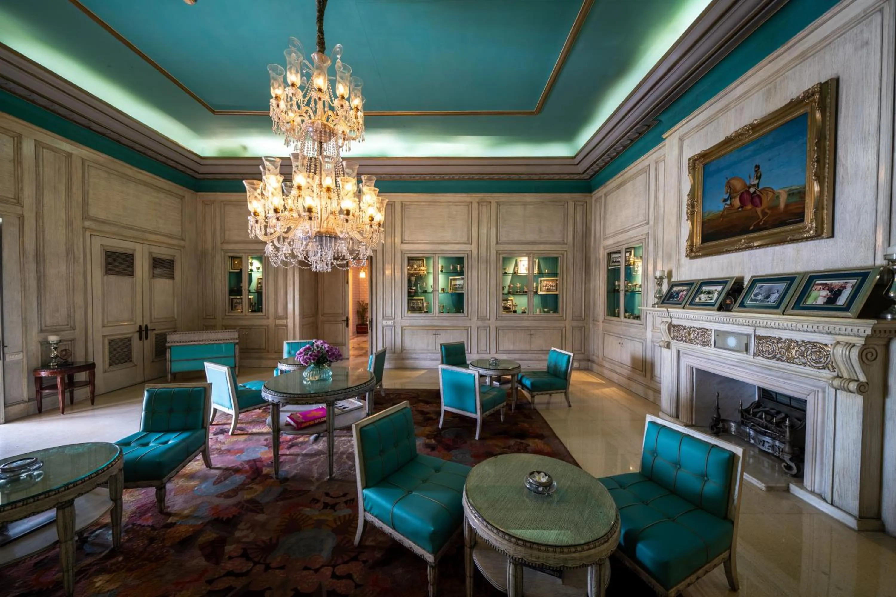 Lounge or bar in Rajmahal Palace RAAS