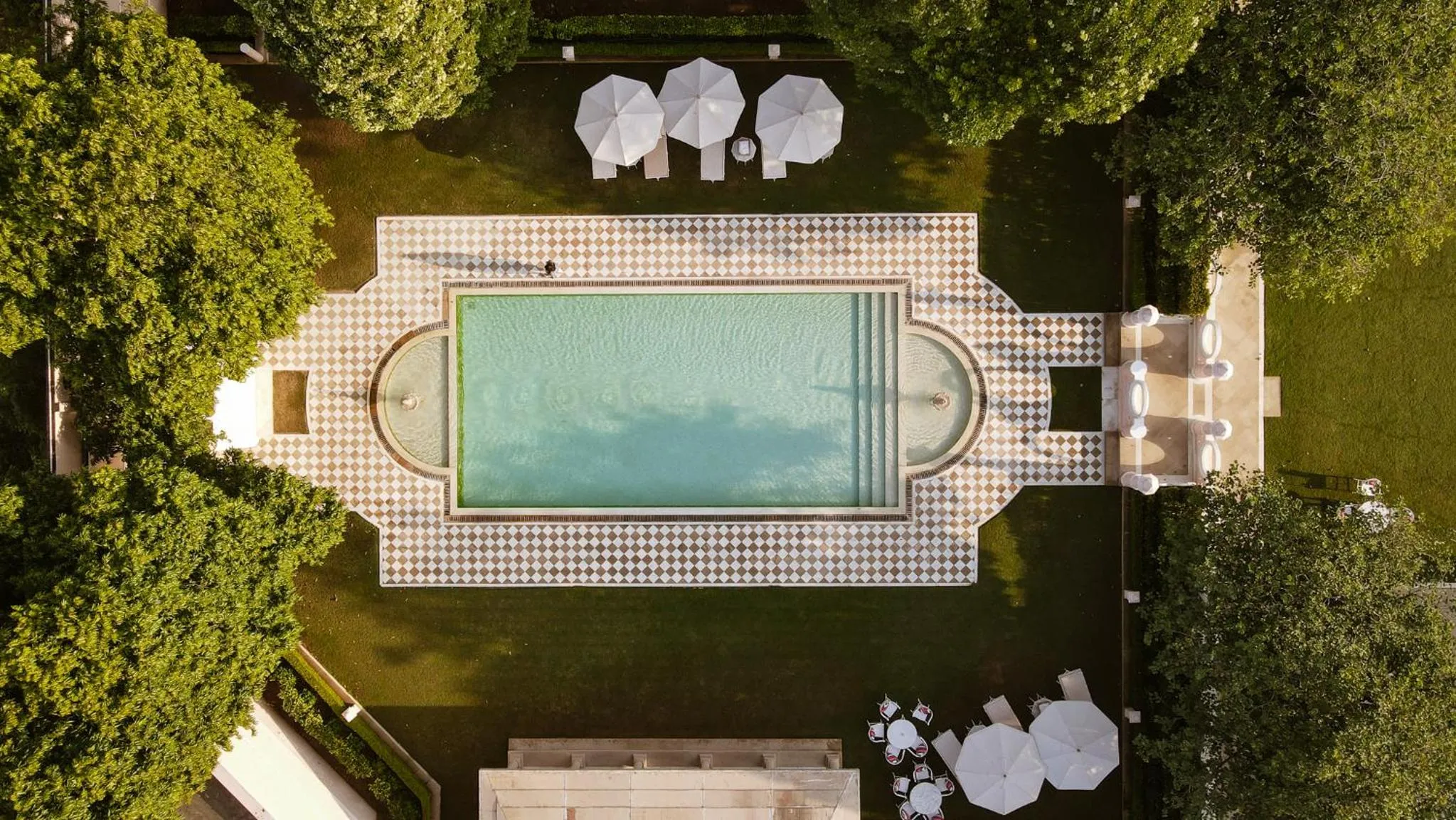 Swimming pool in Rajmahal Palace RAAS
